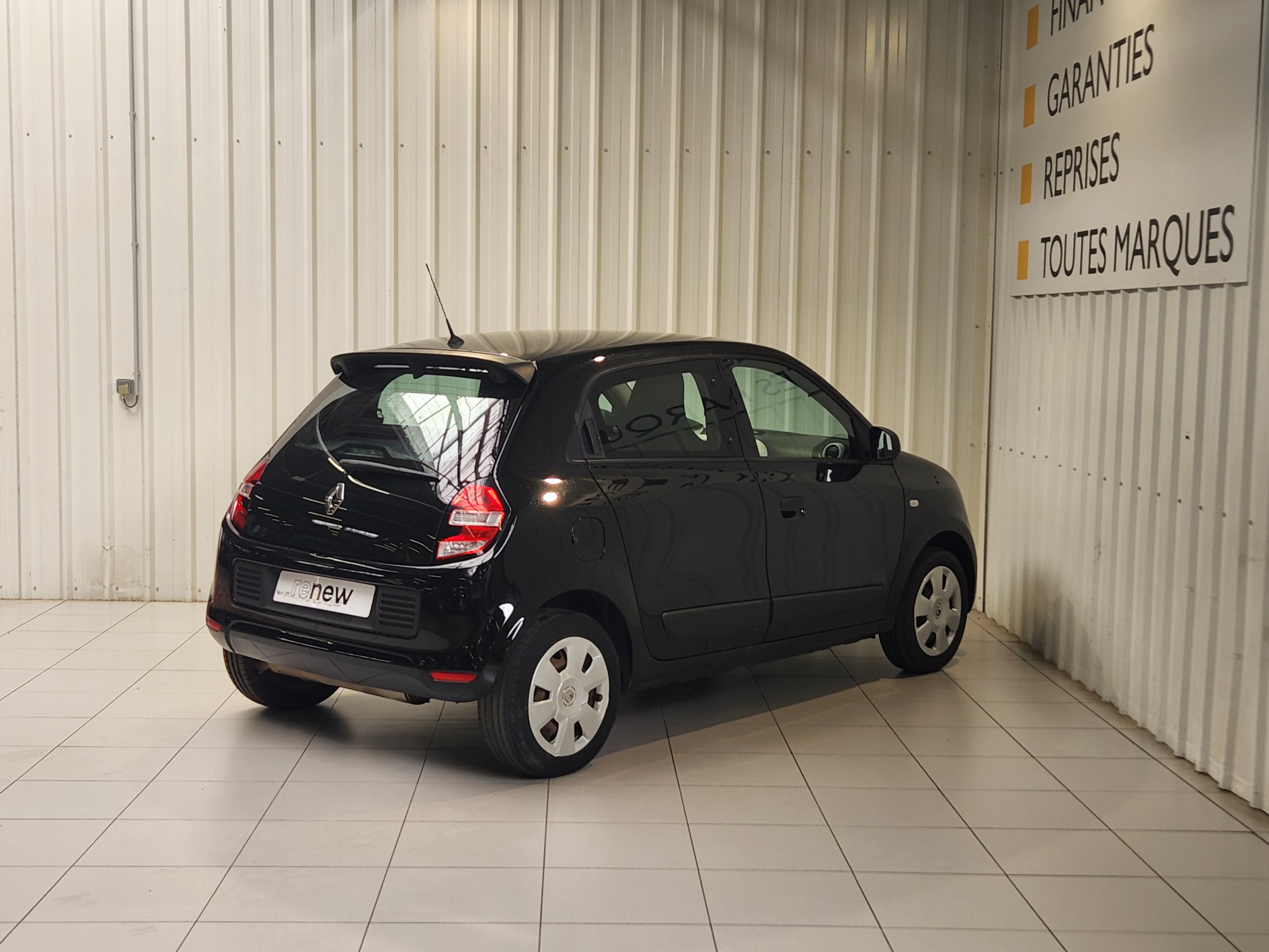 Vente en ligne Renault Twingo 3  1.0 SCe 70 BC au prix de 7 690 €