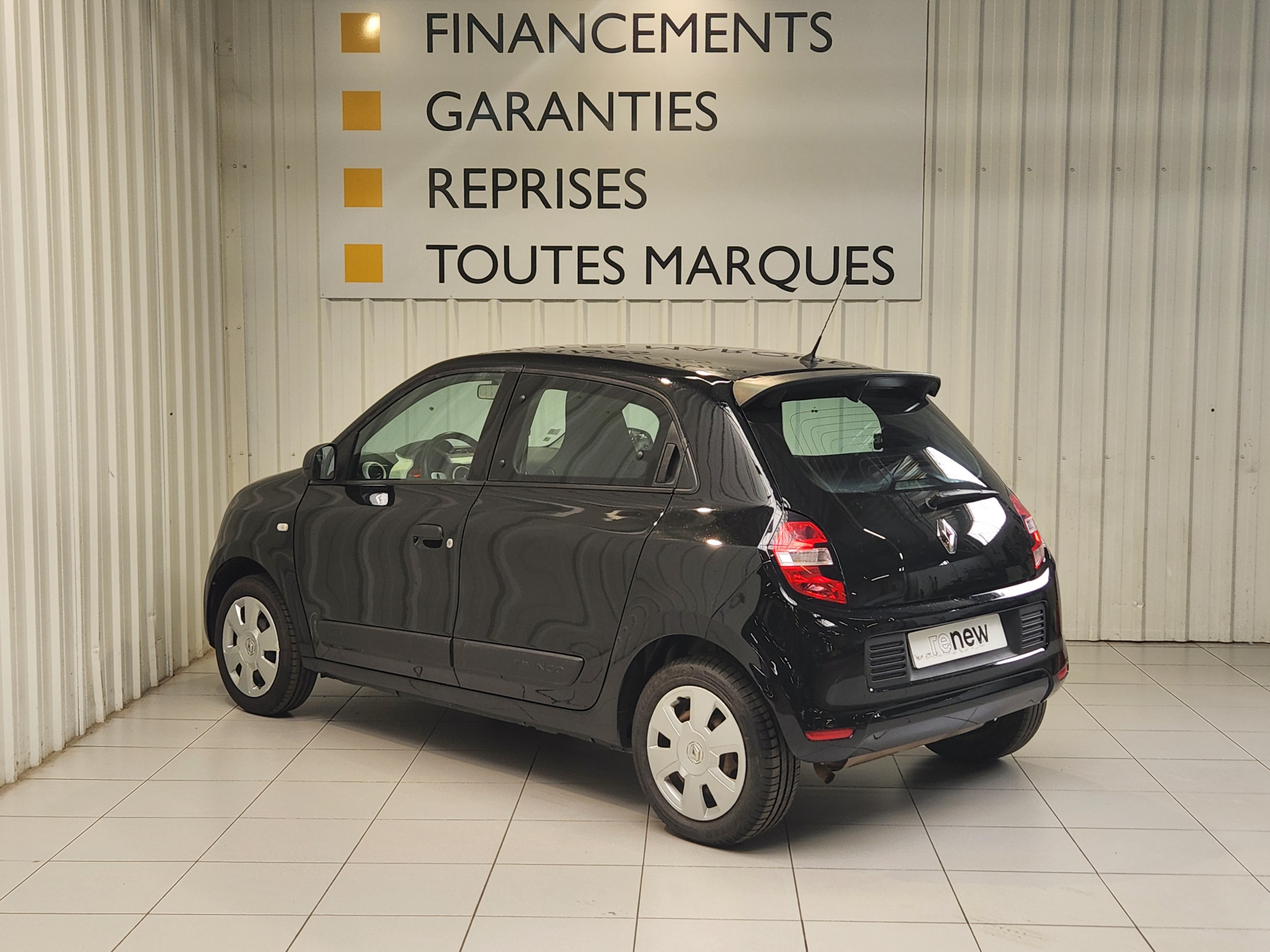 Vente en ligne Renault Twingo 3  1.0 SCe 70 BC au prix de 7 690 €