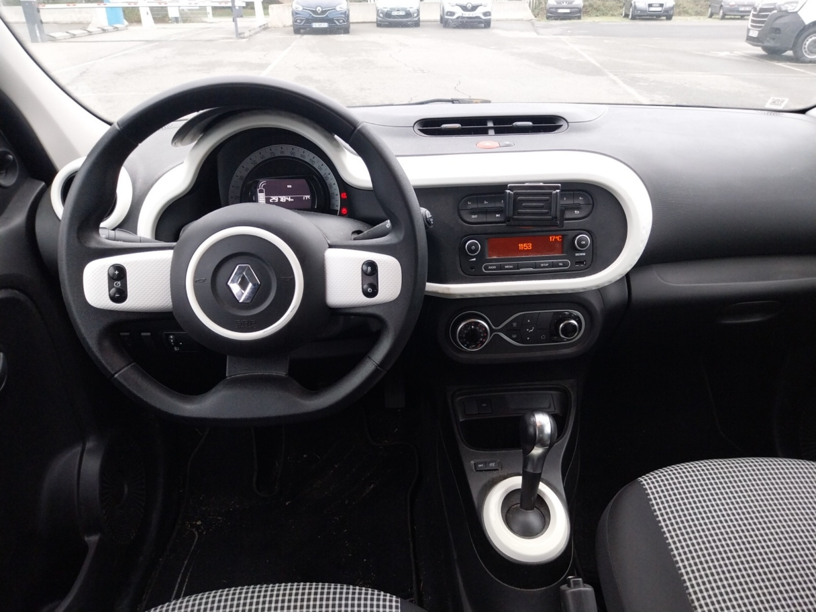 Vente en ligne Renault Twingo Electrique Twingo III E-Tech au prix de 11 890 €