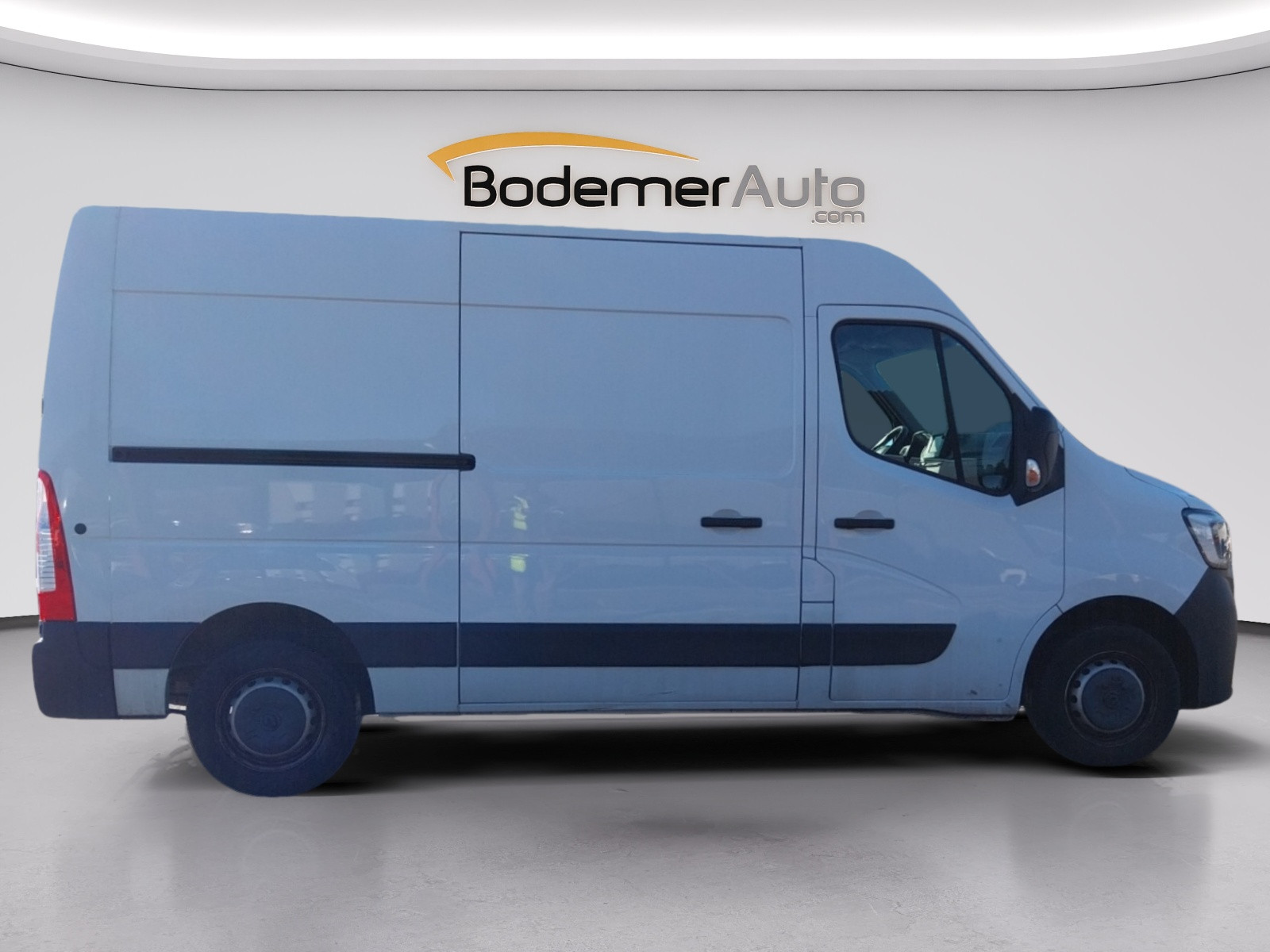 Vente en ligne Renault Master Fourgon MASTER FGN TRAC F3300 L2H2 BLUE DCI 150 au prix de 22 900 €