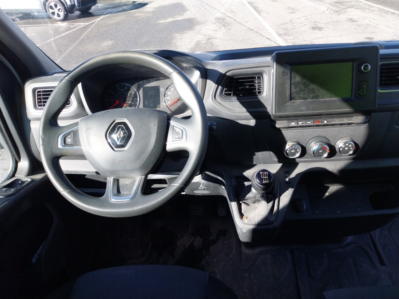Vente en ligne Renault Master Fourgon MASTER FGN TRAC F3300 L2H2 BLUE DCI 150 au prix de 22 900 €
