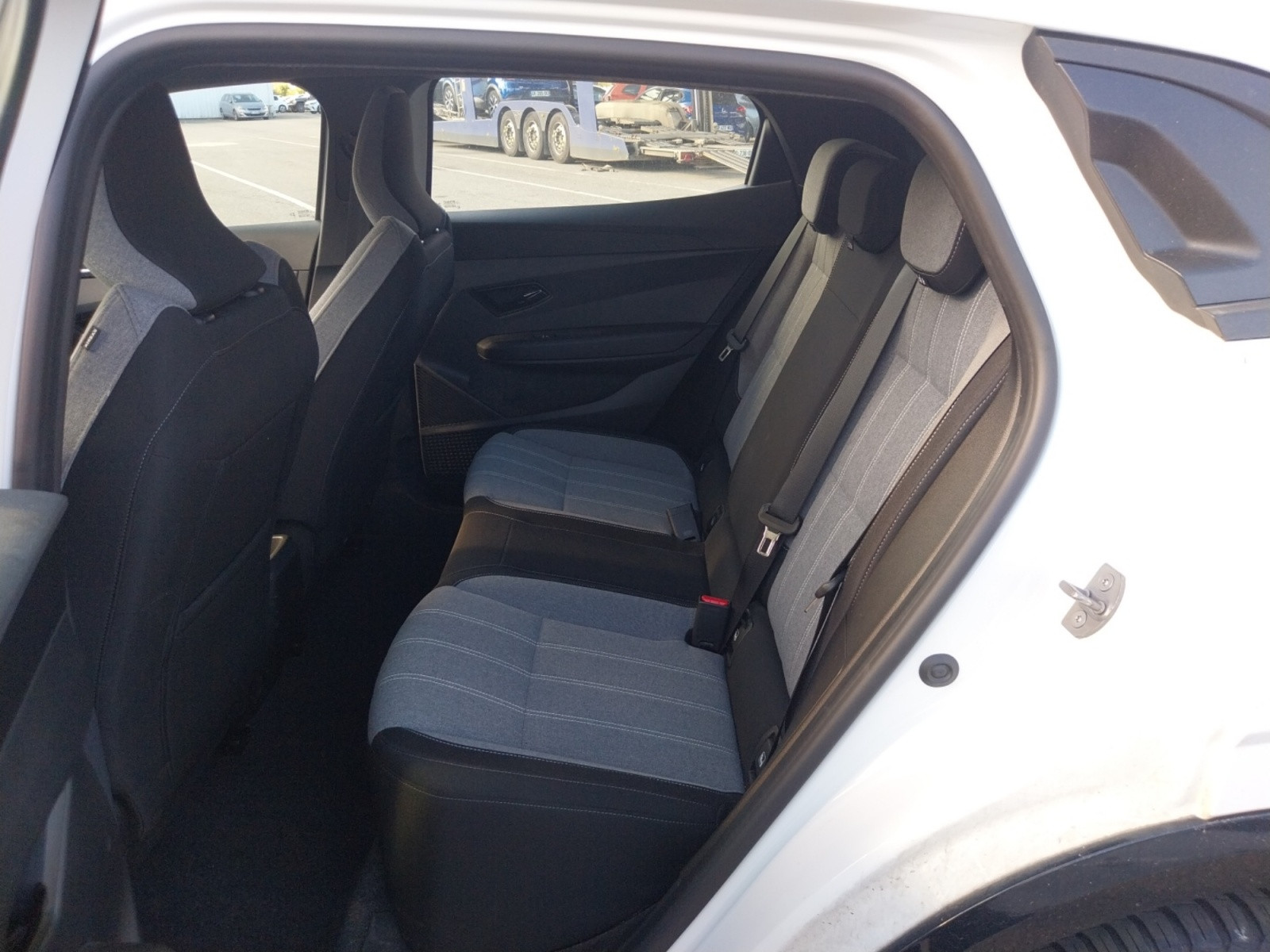 Vente en ligne Renault Megane E-Tech  130 ch autonomie confort GSR2 au prix de 23 390 €