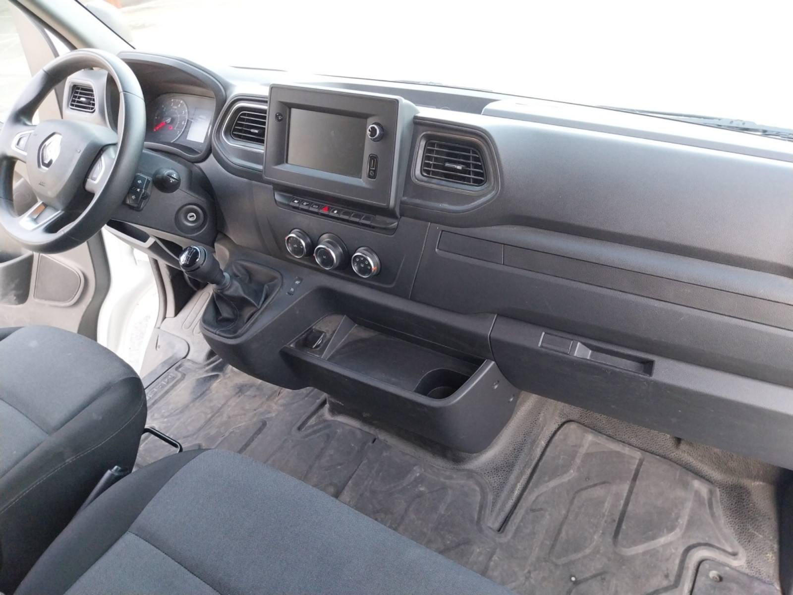 Vente en ligne Renault Master Fourgon MASTER FGN TRAC F3300 L2H2 BLUE DCI 150 au prix de 23 490 €