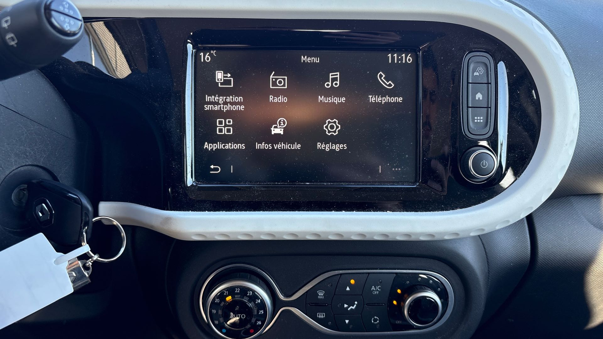 Vente en ligne Renault Twingo 3  SCe 65 au prix de 11 990 €