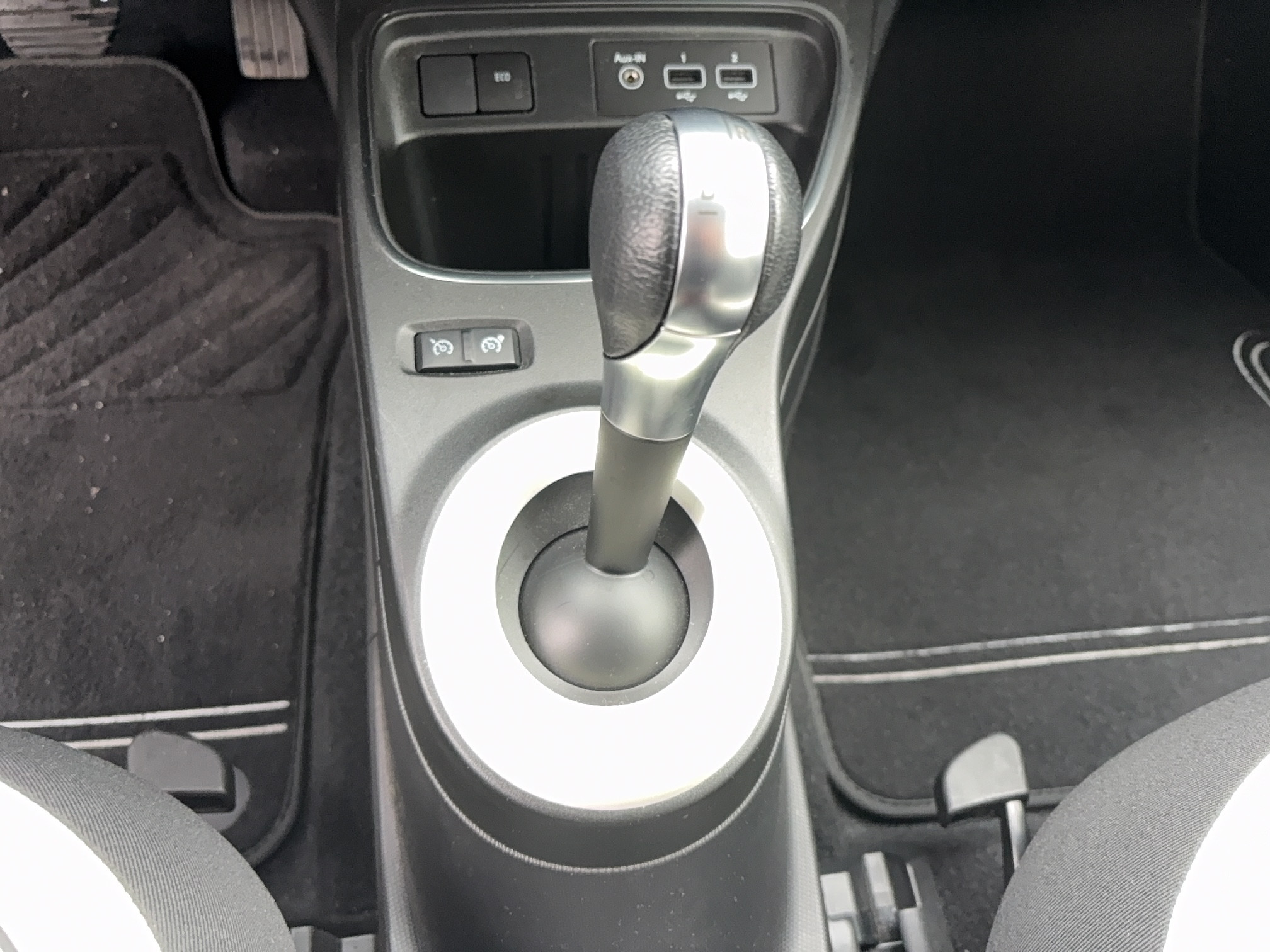 Vente en ligne Renault Twingo Electrique Twingo III E-Tech au prix de 12 890 €