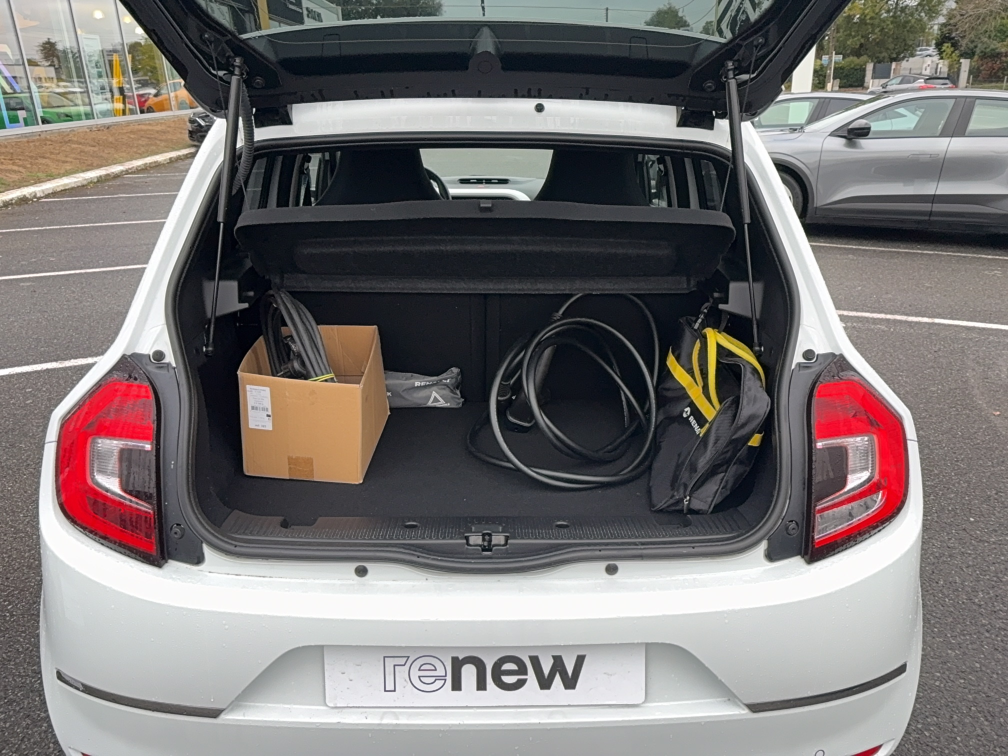 Vente en ligne Renault Twingo Electrique Twingo III E-Tech au prix de 12 890 €