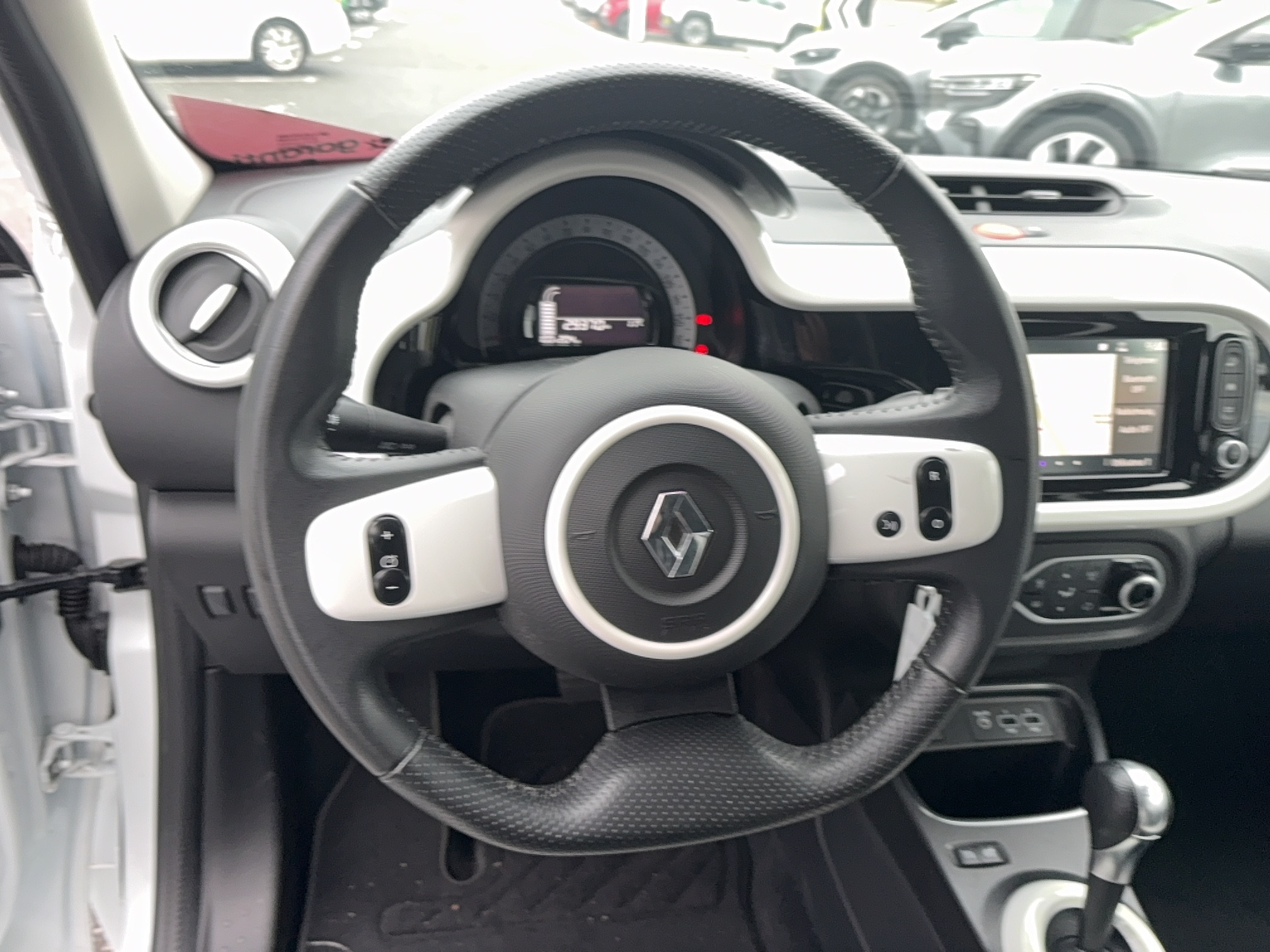 Vente en ligne Renault Twingo Electrique Twingo III E-Tech au prix de 12 890 €