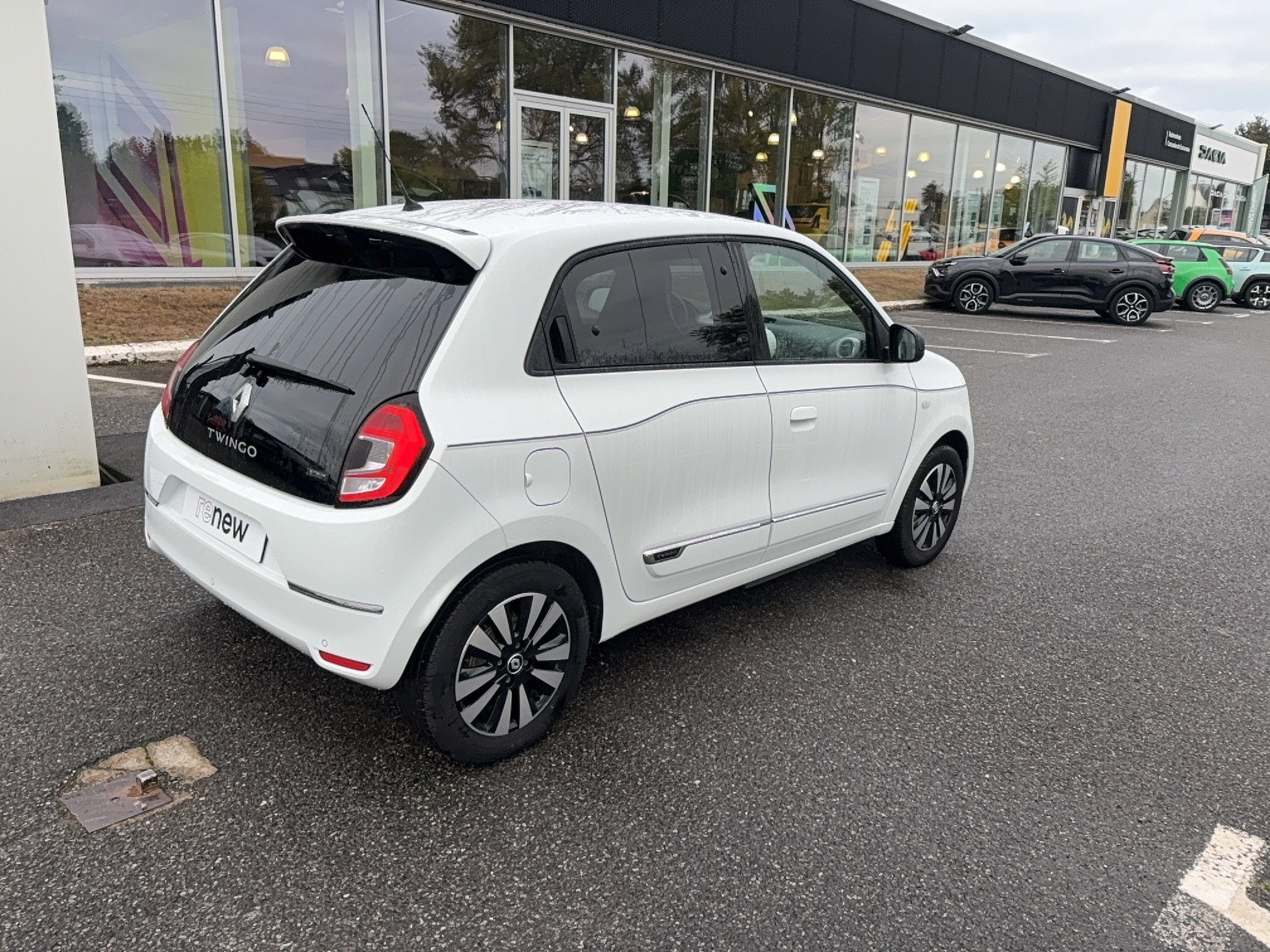 Vente en ligne Renault Twingo Electrique Twingo III E-Tech au prix de 12 890 €