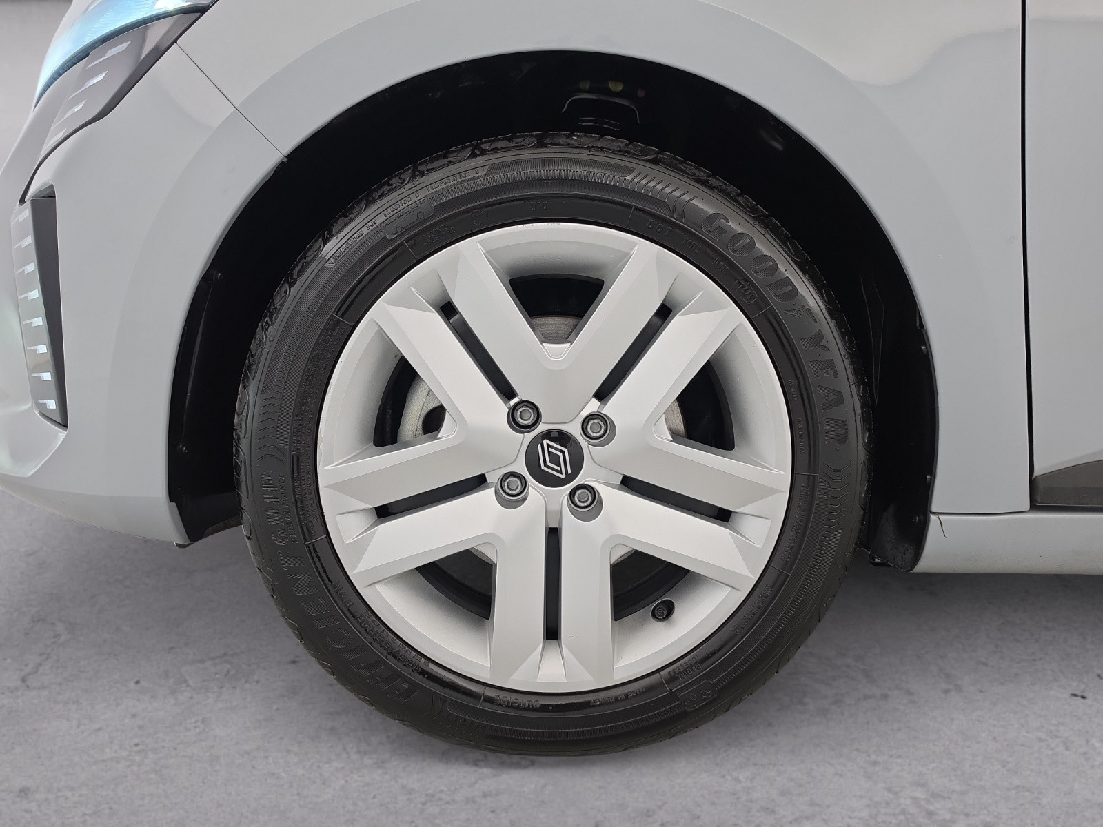 Vente en ligne Renault Clio 5 Clio Blue dCi 100 ch GSR2 au prix de 17 490 €