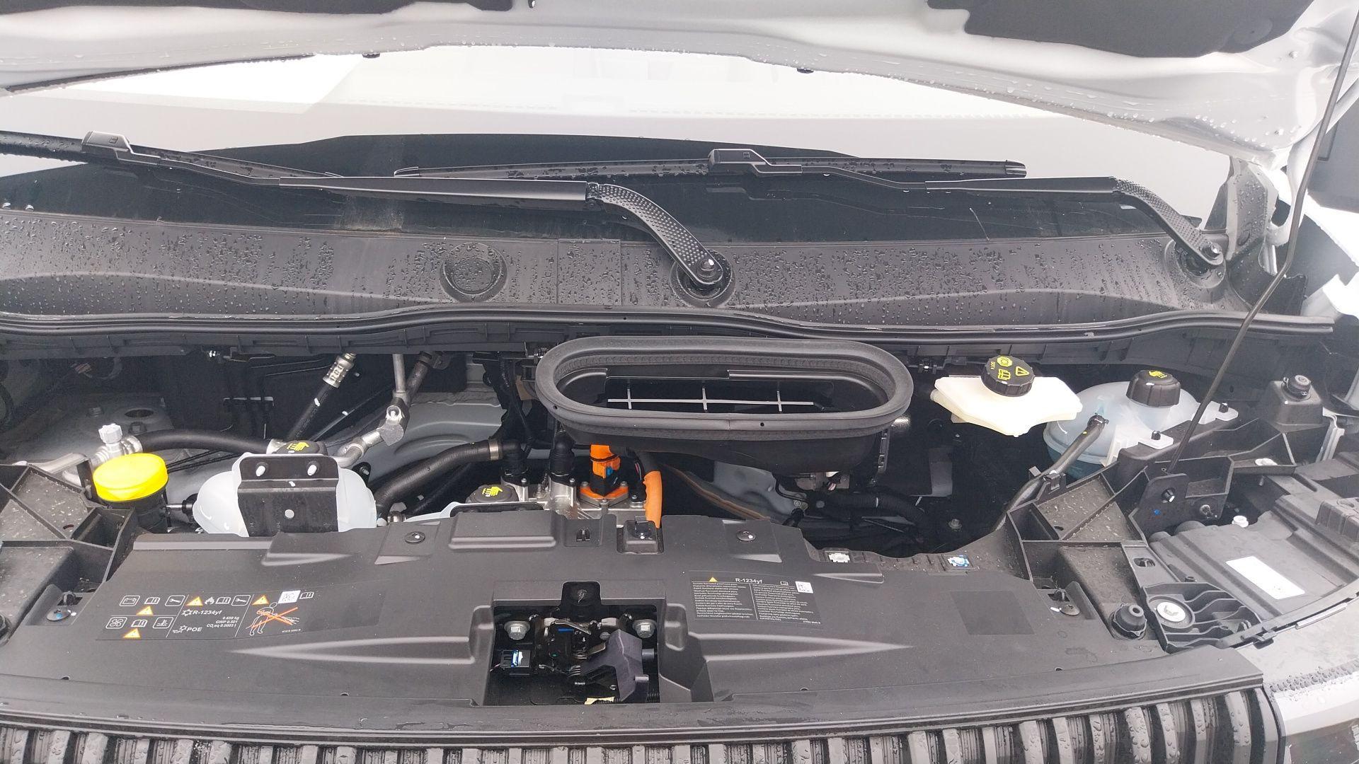 Vente en ligne Renault Master E-Tech MASTER ELECTRIQUE FG GRANDE AUTONOMIE L2H2 3T5 au prix de 71 520 €