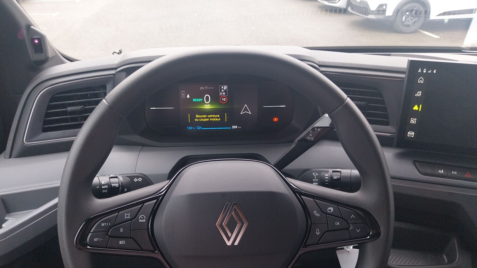 Vente en ligne Renault Master E-Tech MASTER ELECTRIQUE FG GRANDE AUTONOMIE L2H2 3T5 au prix de 71 520 €