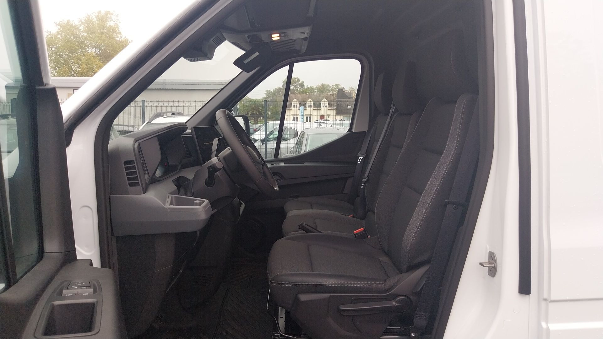 Vente en ligne Renault Master E-Tech MASTER ELECTRIQUE FG GRANDE AUTONOMIE L2H2 3T5 au prix de 71 520 €