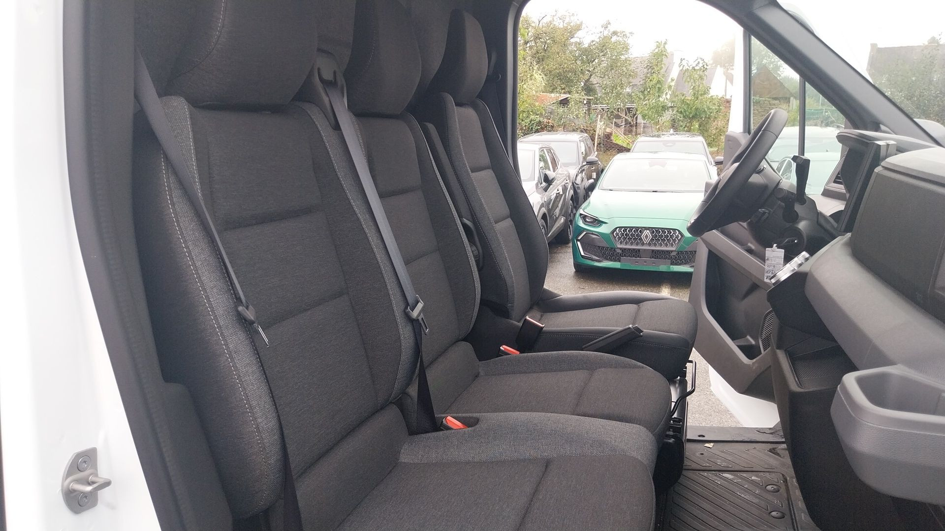 Vente en ligne Renault Master E-Tech MASTER ELECTRIQUE FG GRANDE AUTONOMIE L2H2 3T5 au prix de 71 520 €