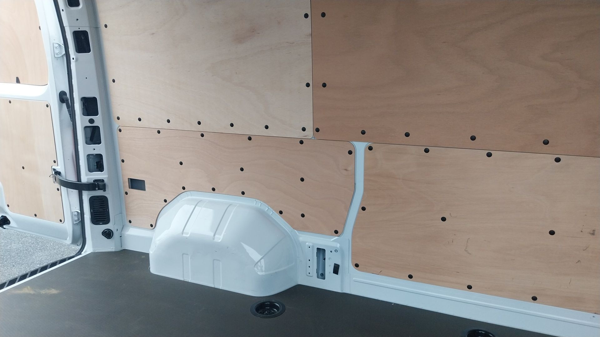 Vente en ligne Renault Master E-Tech MASTER ELECTRIQUE FG GRANDE AUTONOMIE L2H2 3T5 au prix de 71 520 €