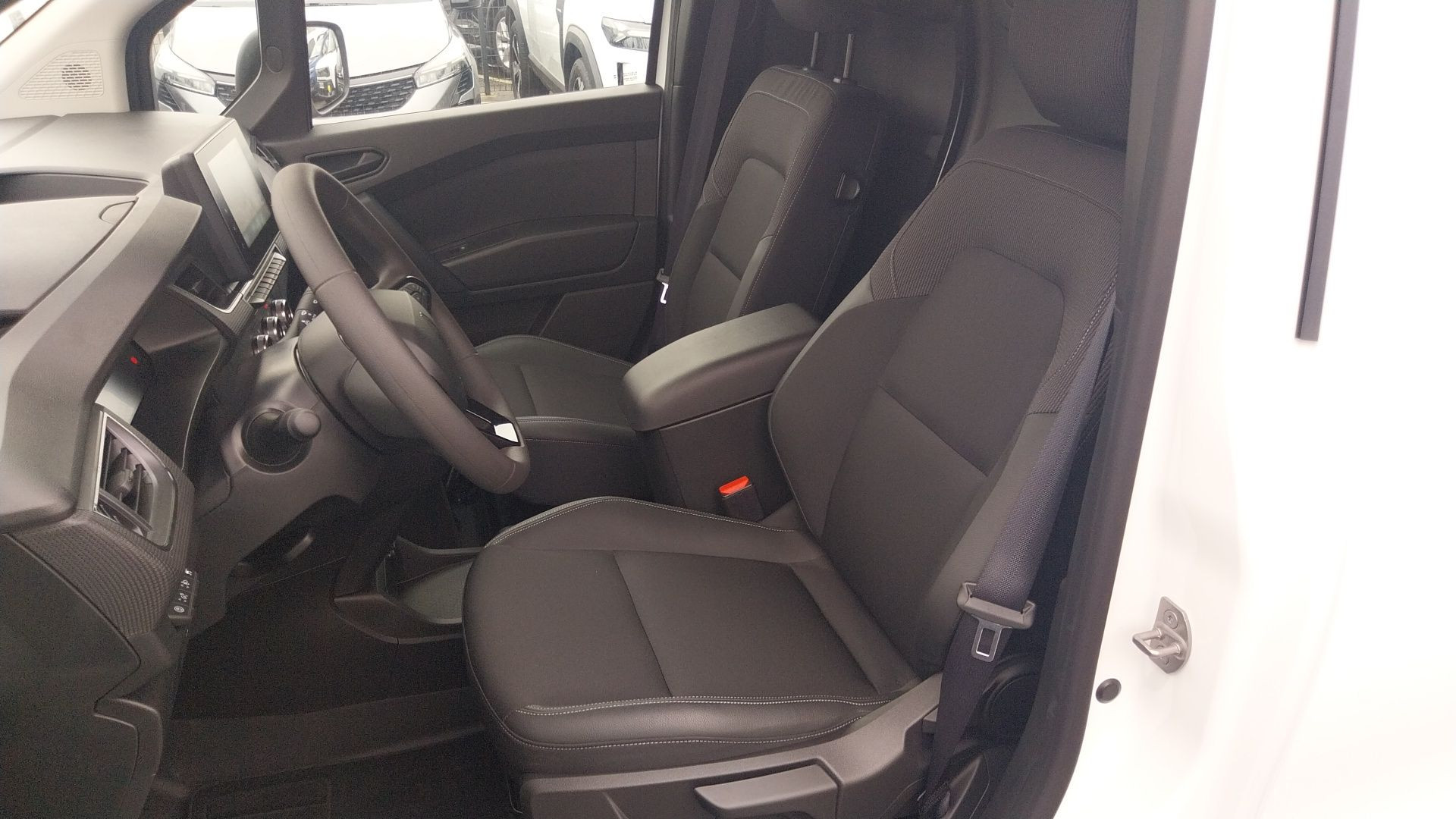 Vente en ligne Renault Kangoo Van E-Tech KANGOO VAN E-TECH EL FG TOLE L1 AC11 GSR2 au prix de 41 400 €