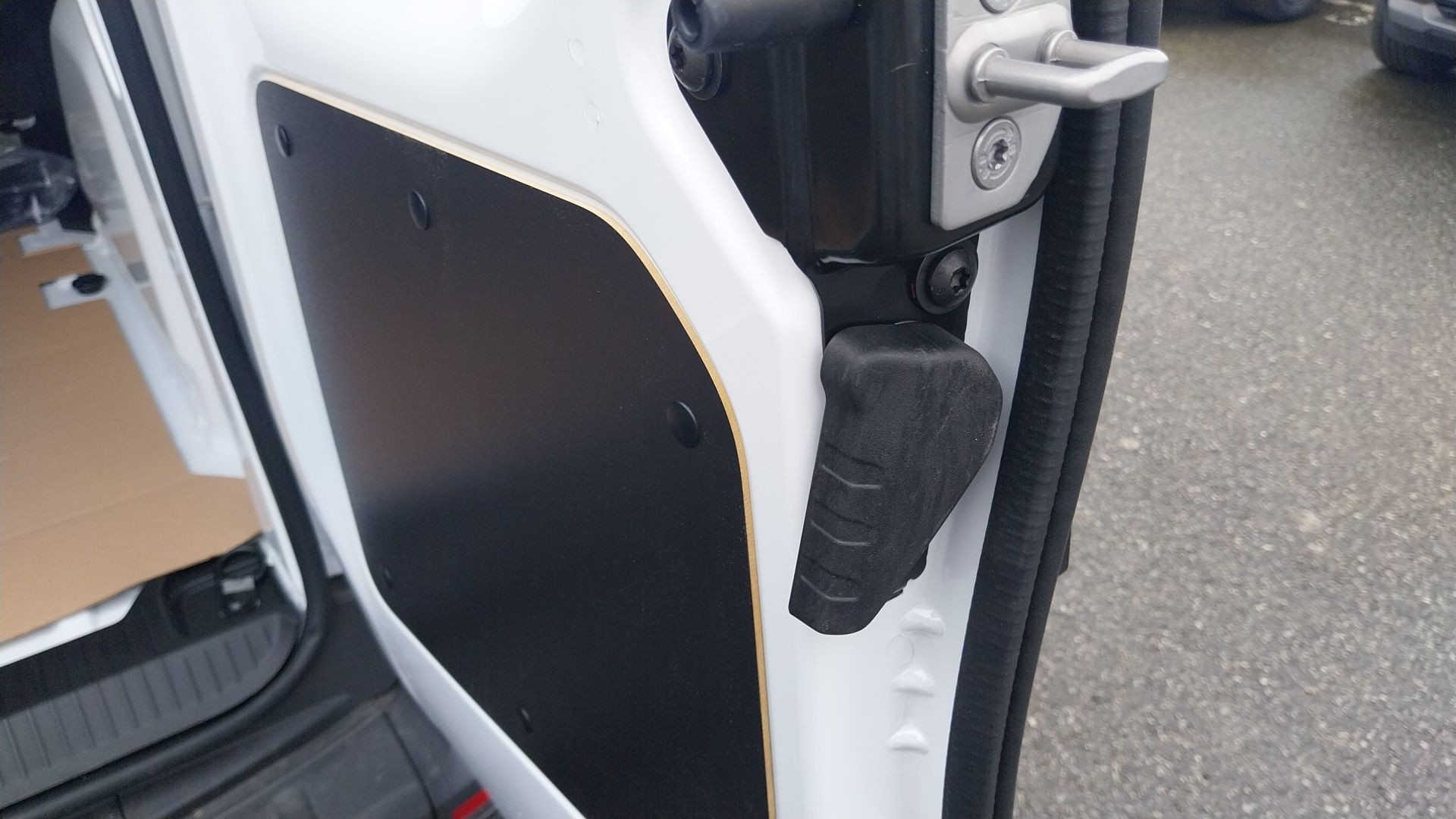 Vente en ligne Renault Kangoo Van E-Tech KANGOO VAN E-TECH EL FG TOLE L1 AC11 GSR2 au prix de 41 400 €