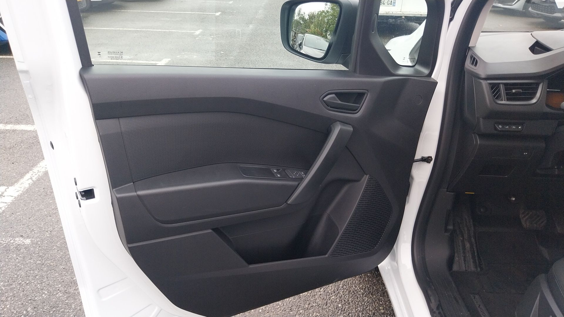 Vente en ligne Renault Kangoo Van E-Tech KANGOO VAN E-TECH EL FG TOLE L1 AC11 GSR2 au prix de 41 400 €