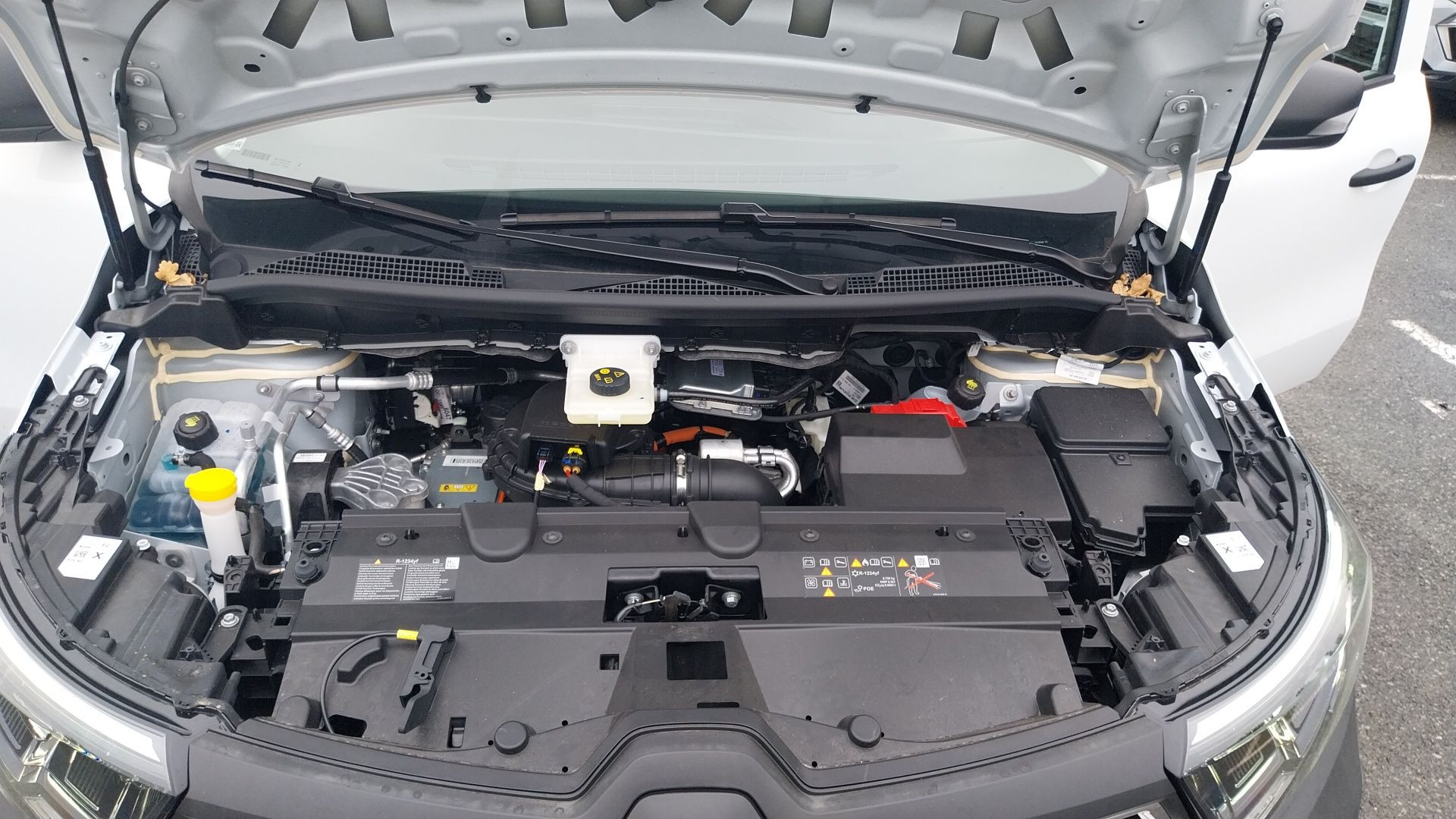 Vente en ligne Renault Kangoo Van E-Tech KANGOO VAN E-TECH EL FG TOLE L1 AC11 GSR2 au prix de 41 400 €