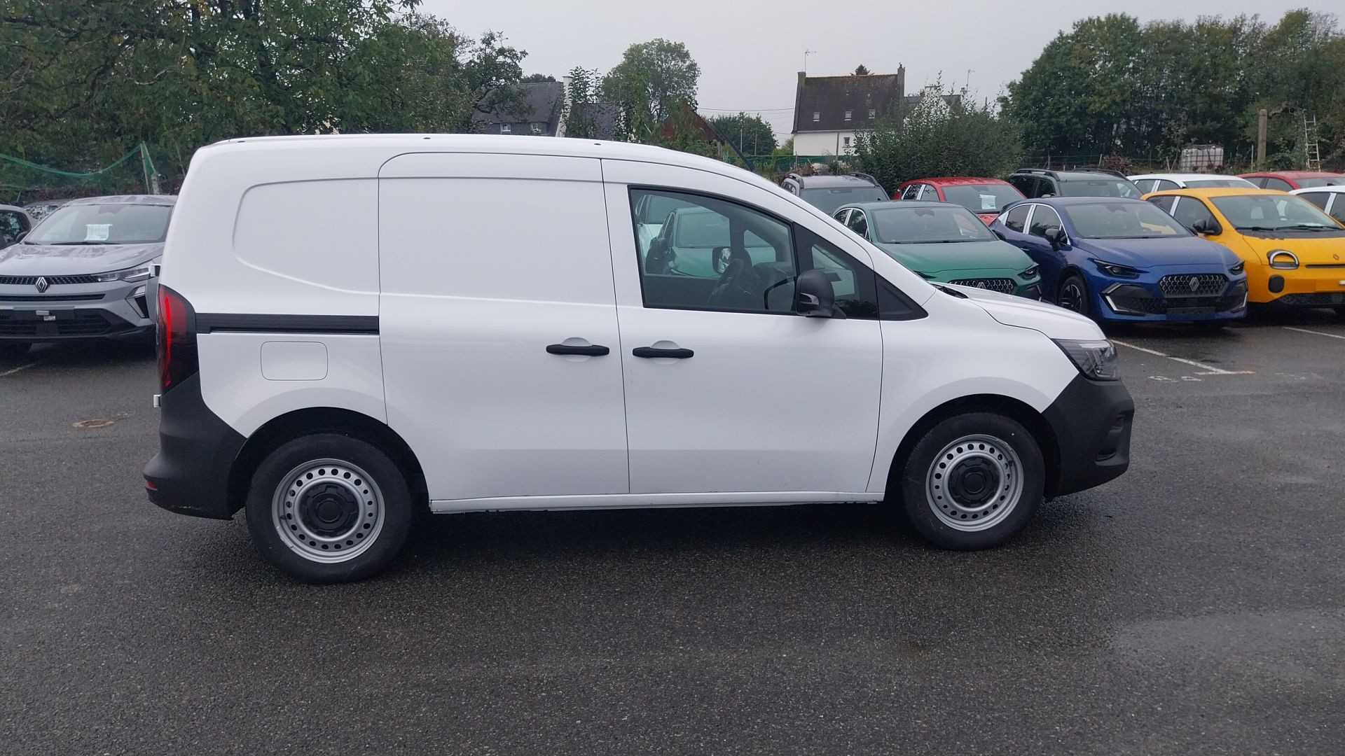 Vente en ligne Renault Kangoo Van E-Tech KANGOO VAN E-TECH EL FG TOLE L1 AC11 GSR2 au prix de 41 400 €