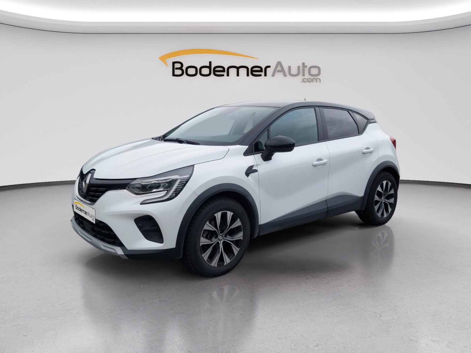 Renault Captur  E-Tech full hybrid 145 occasion de 2023 en vente à Concarneau