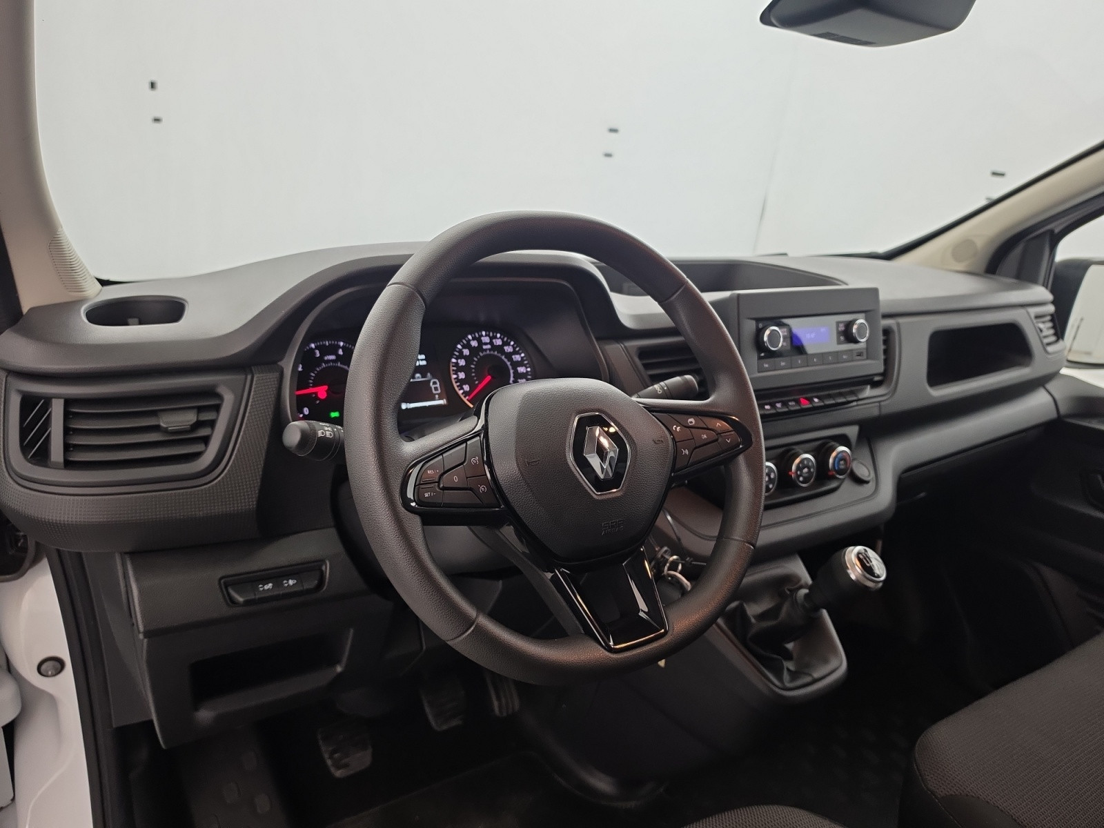 Vente en ligne Renault Trafic 3 Fourgon TRAFIC FGN L1H1 3000 KG BLUE DCI 130 au prix de 22 990 €