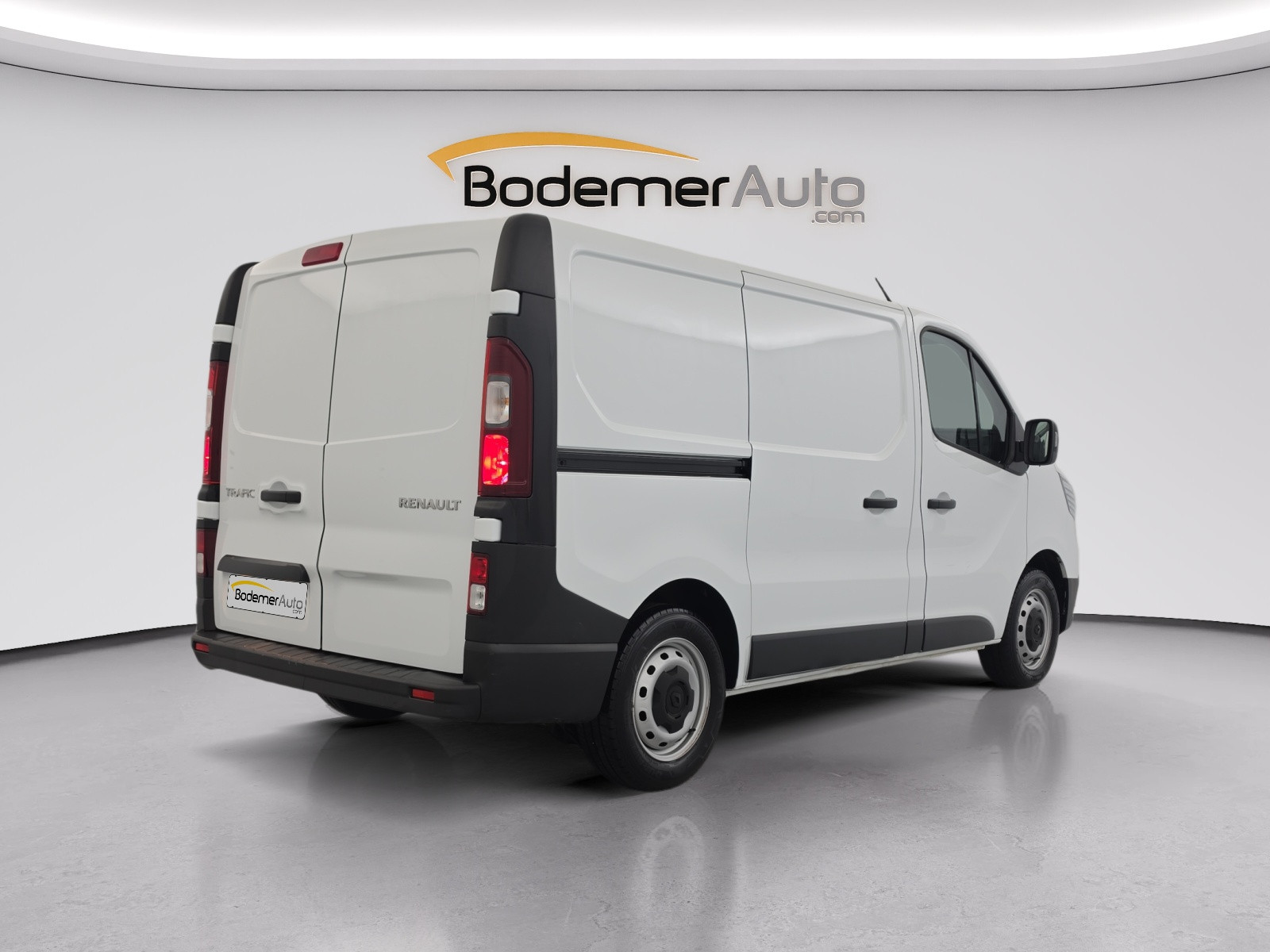 Vente en ligne Renault Trafic 3 Fourgon TRAFIC FGN L1H1 3000 KG BLUE DCI 130 au prix de 22 990 €