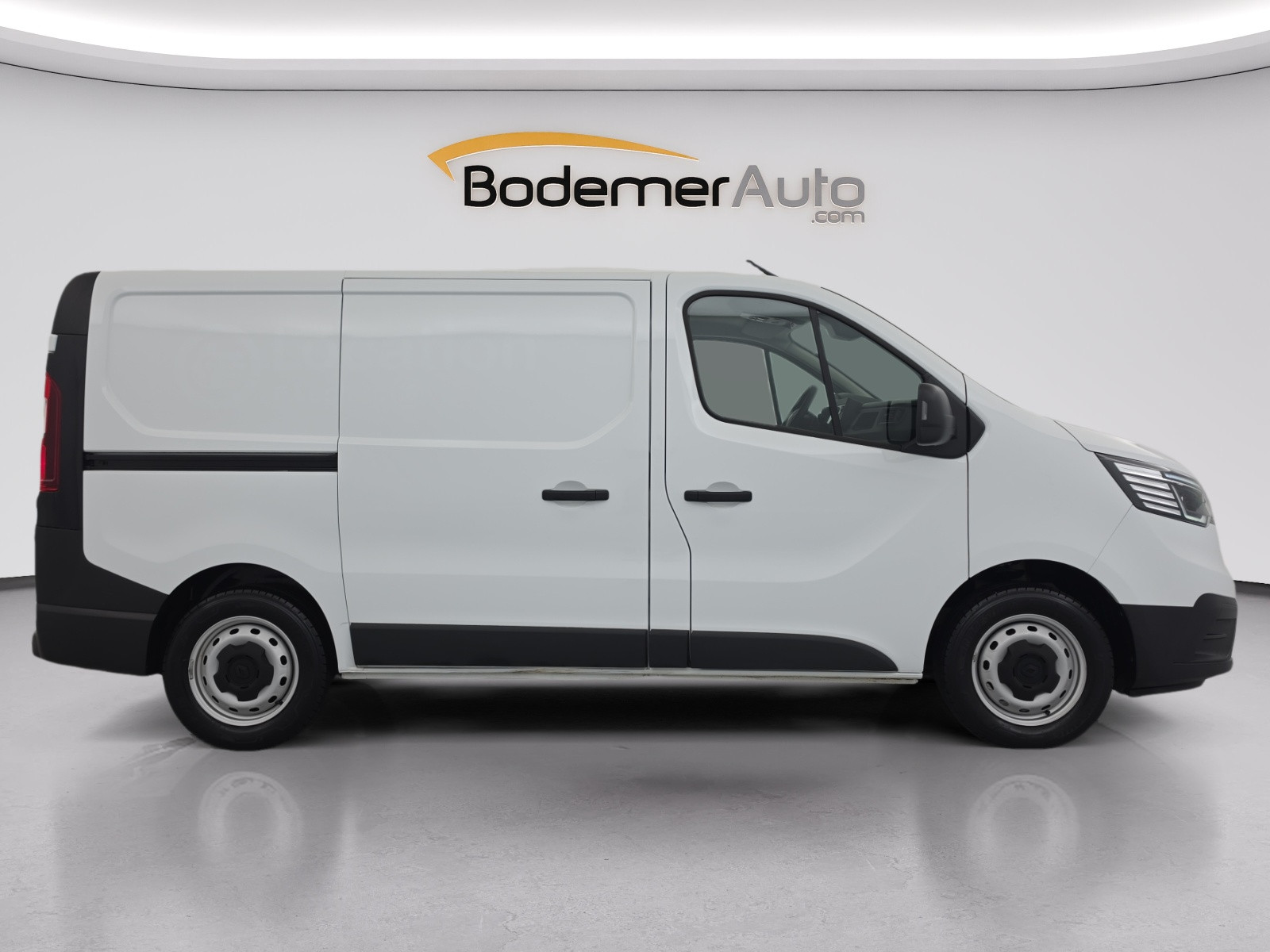Vente en ligne Renault Trafic 3 Fourgon TRAFIC FGN L1H1 3000 KG BLUE DCI 130 au prix de 22 990 €