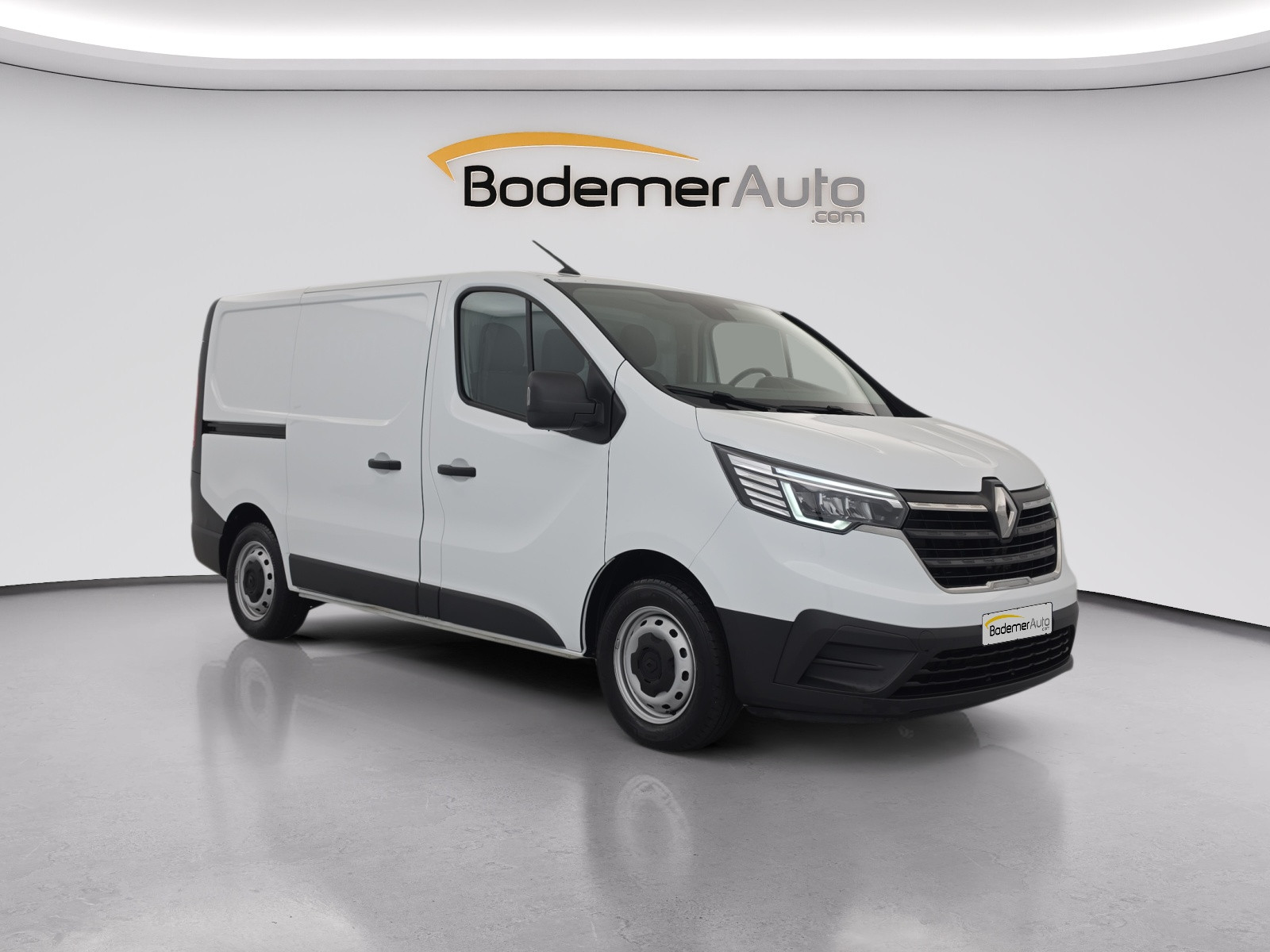 Vente en ligne Renault Trafic 3 Fourgon TRAFIC FGN L1H1 3000 KG BLUE DCI 130 au prix de 22 990 €