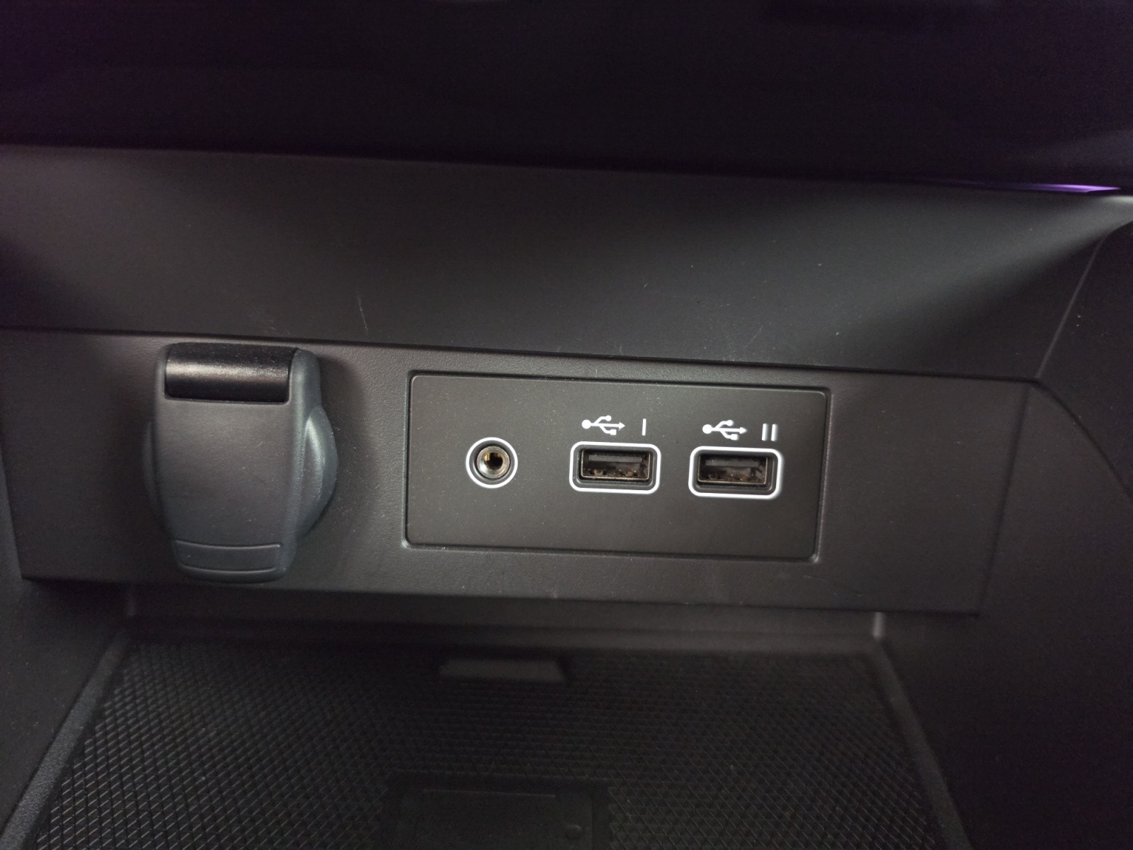 Vente en ligne Renault Clio 5 Clio E-Tech full hybrid 145 au prix de 18 900 €