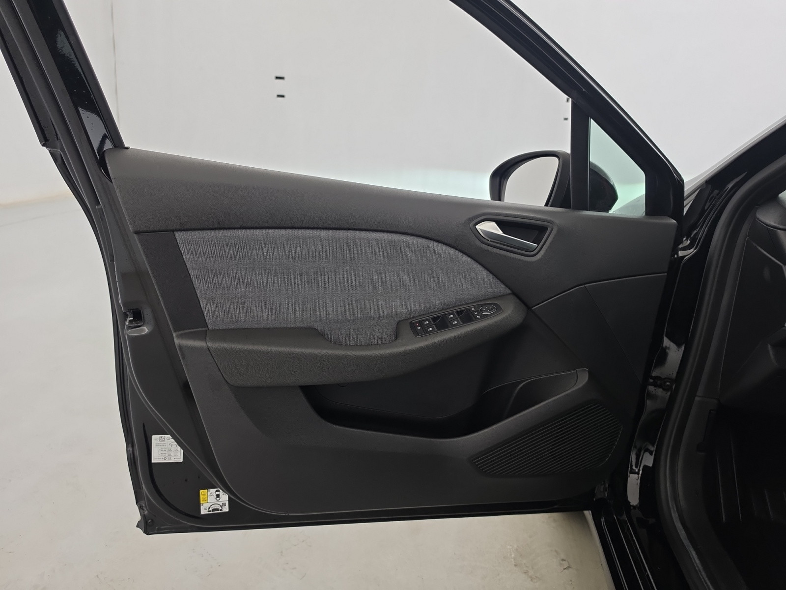 Vente en ligne Renault Clio 5 Clio E-Tech full hybrid 145 au prix de 18 900 €