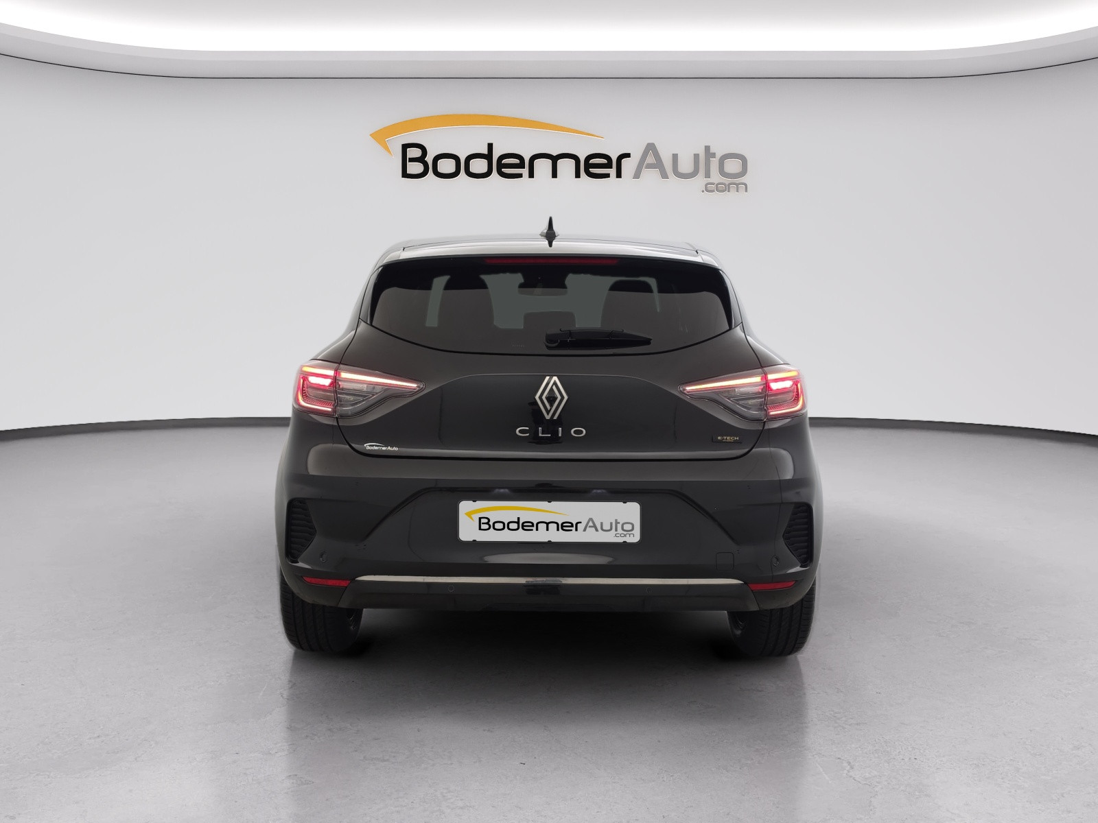 Vente en ligne Renault Clio 5 Clio E-Tech full hybrid 145 au prix de 18 900 €