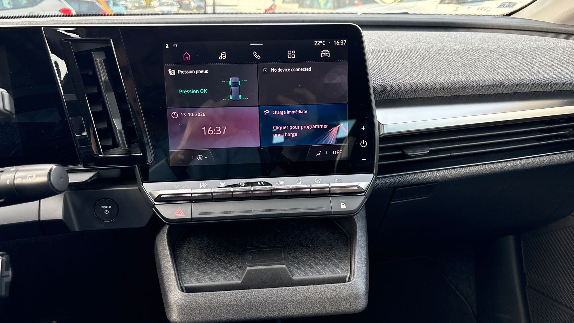 Vente en ligne Renault Megane E-Tech  EV60 220 ch super charge au prix de 23 890 €