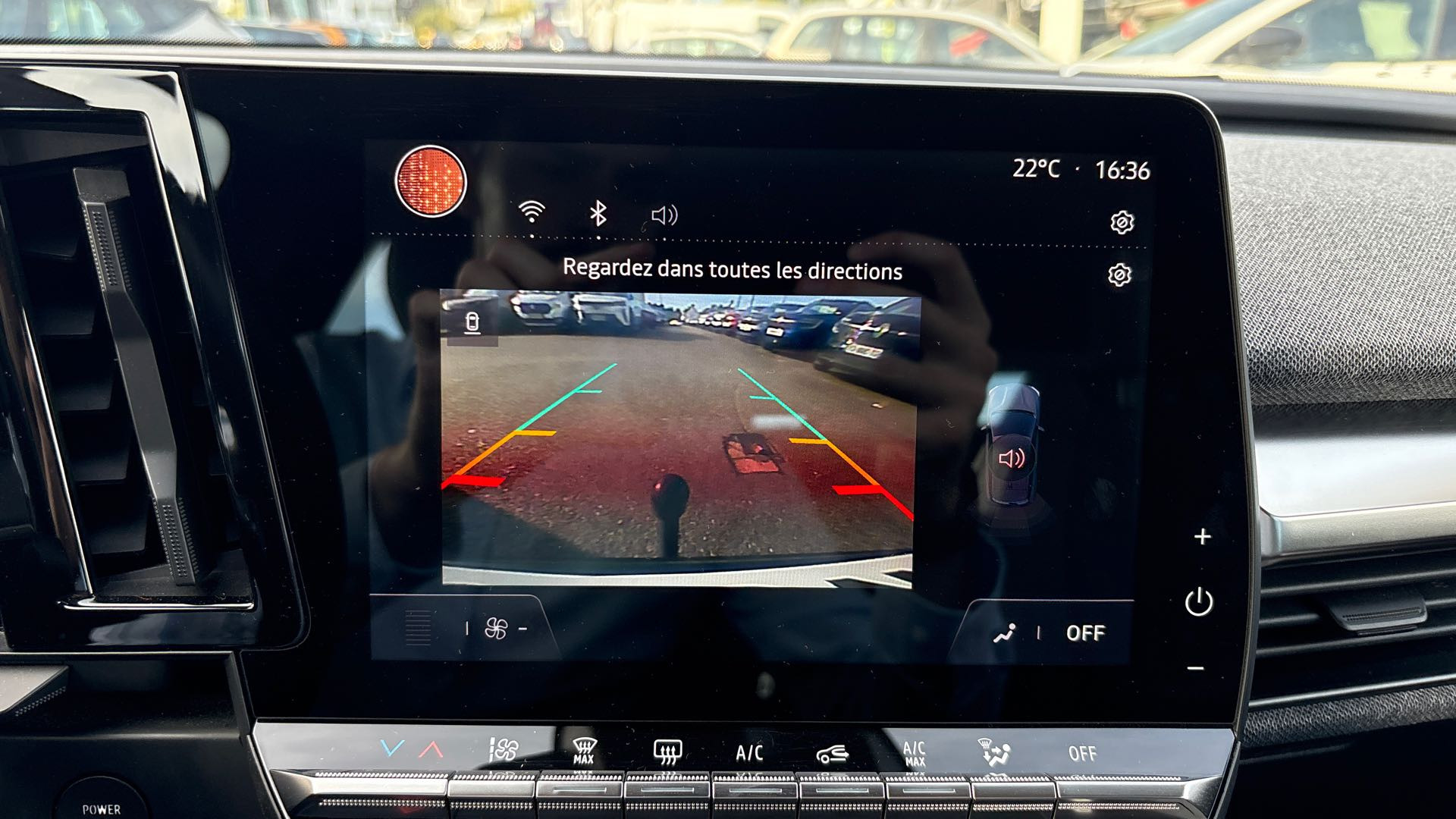 Vente en ligne Renault Megane E-Tech  EV60 220 ch super charge au prix de 23 890 €