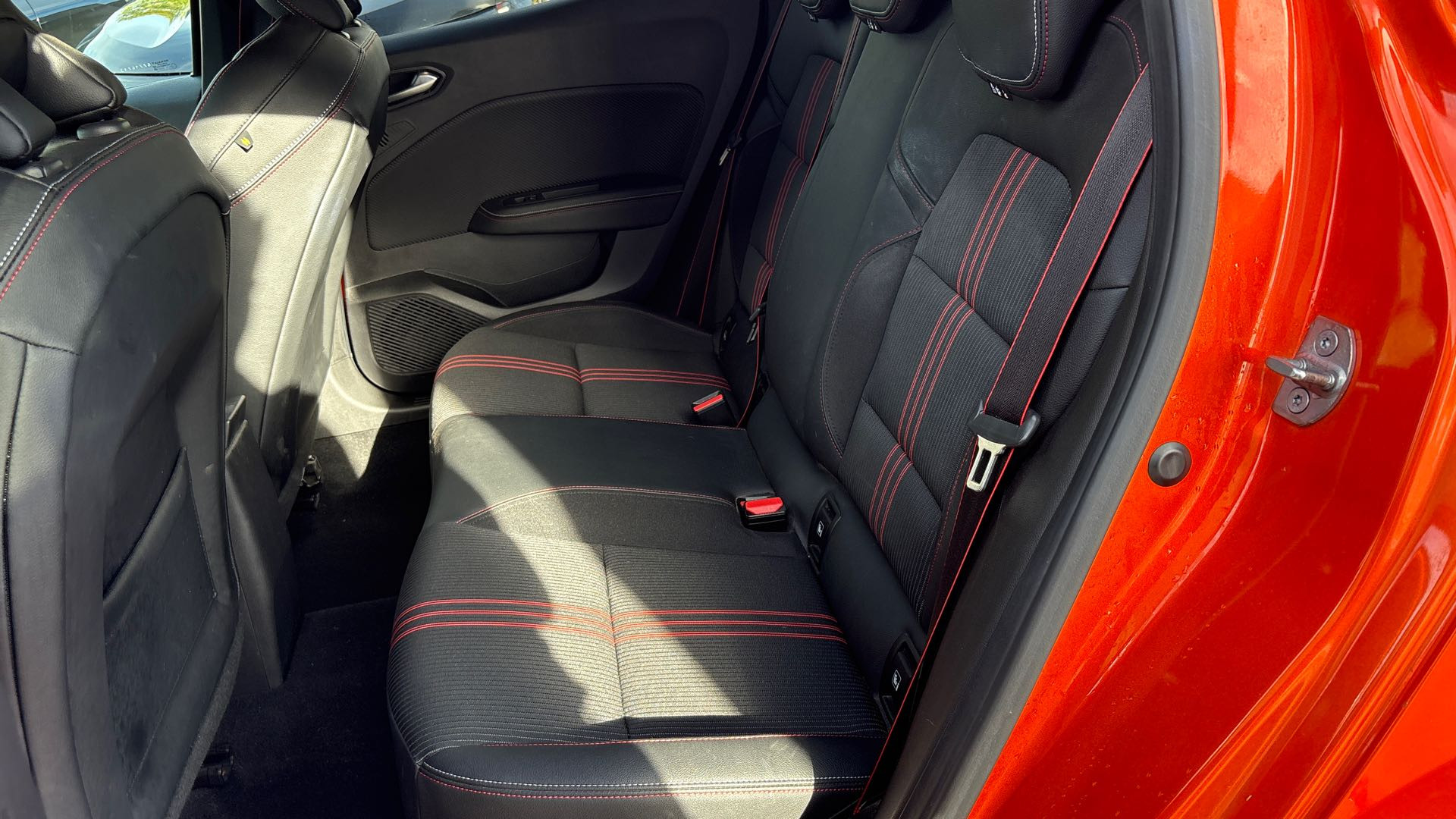 Vente en ligne Renault Clio 5 Clio TCe 140 au prix de 17 990 €