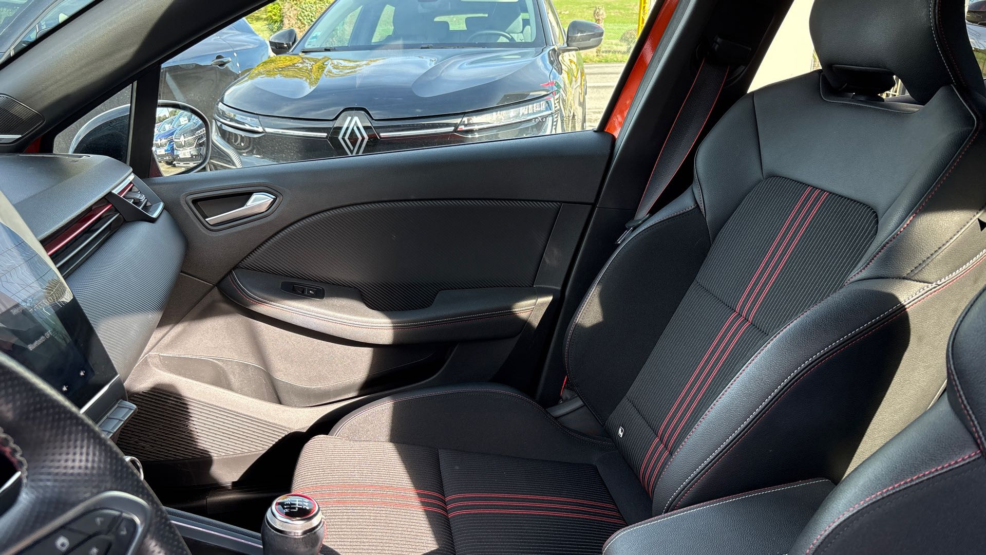 Vente en ligne Renault Clio 5 Clio TCe 140 au prix de 17 990 €