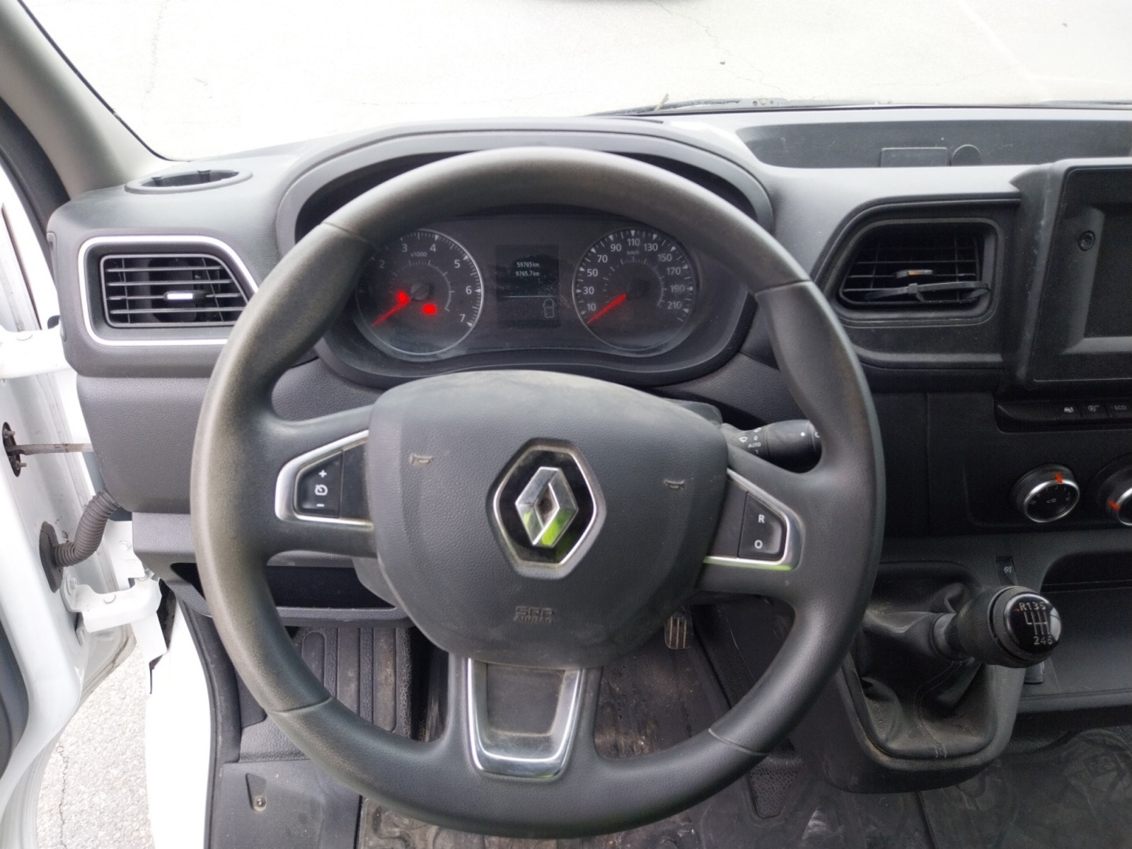 Vente en ligne Renault Master Fourgon MASTER FGN TRAC F3300 L2H2 BLUE DCI 150 au prix de 22 990 €