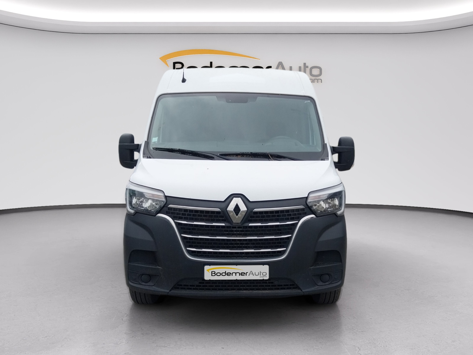 Vente en ligne Renault Master Fourgon MASTER FGN TRAC F3300 L2H2 BLUE DCI 150 au prix de 22 990 €