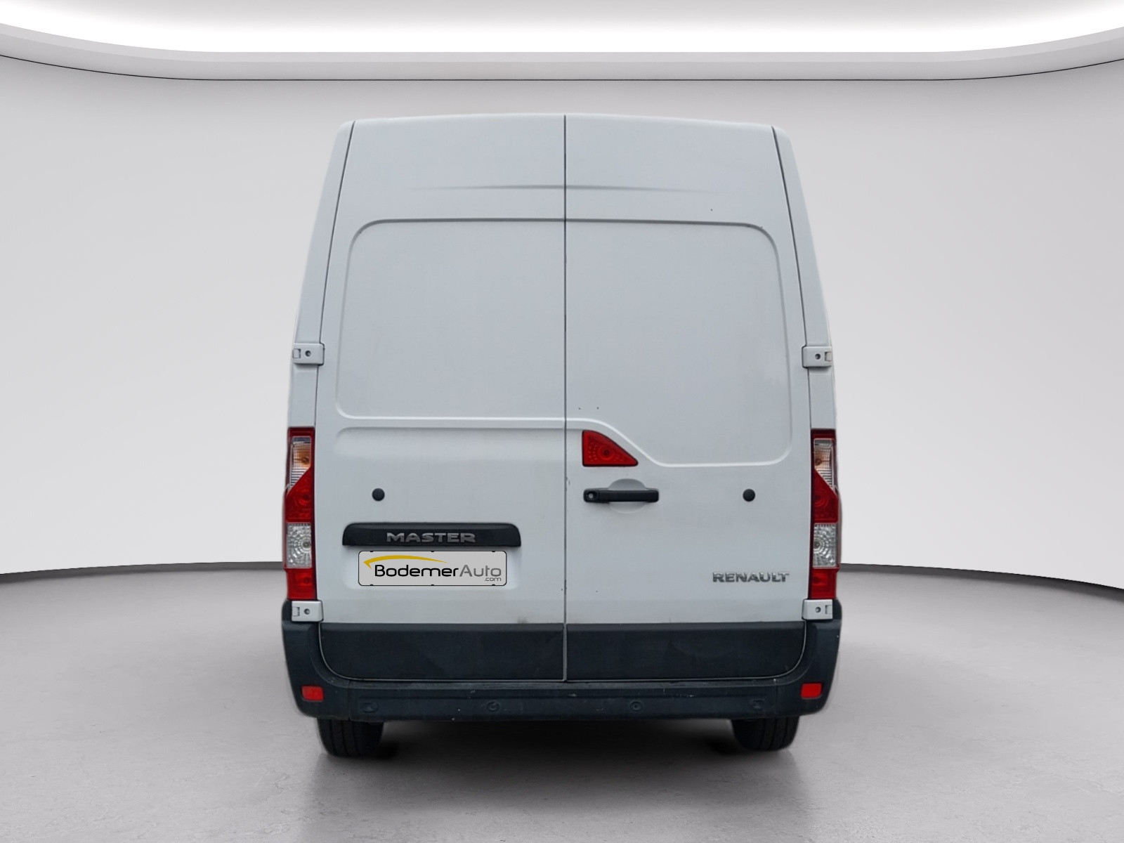 Vente en ligne Renault Master Fourgon MASTER FGN TRAC F3300 L2H2 BLUE DCI 150 au prix de 22 990 €