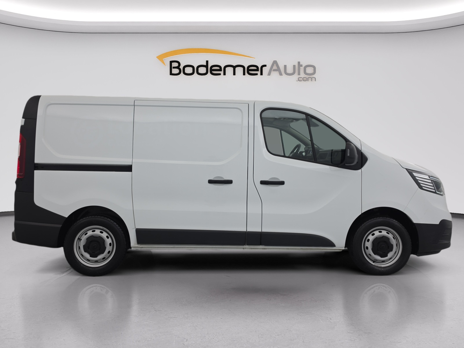 Vente en ligne Renault Trafic 3 Fourgon TRAFIC FGN L1H1 3000 KG BLUE DCI 130 au prix de 22 990 €