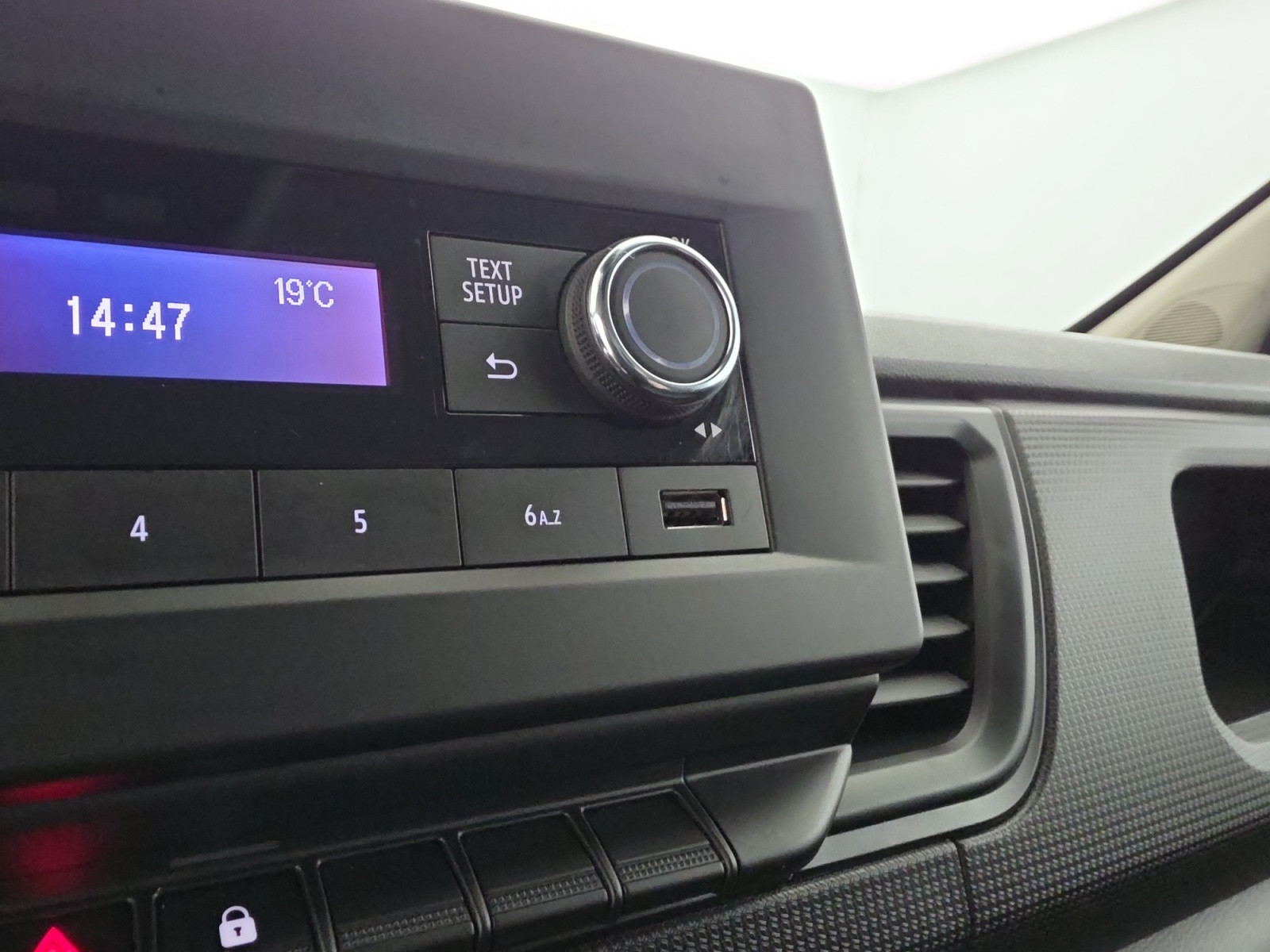Vente en ligne Renault Trafic 3 Fourgon TRAFIC FGN L1H1 3000 KG BLUE DCI 130 au prix de 22 990 €