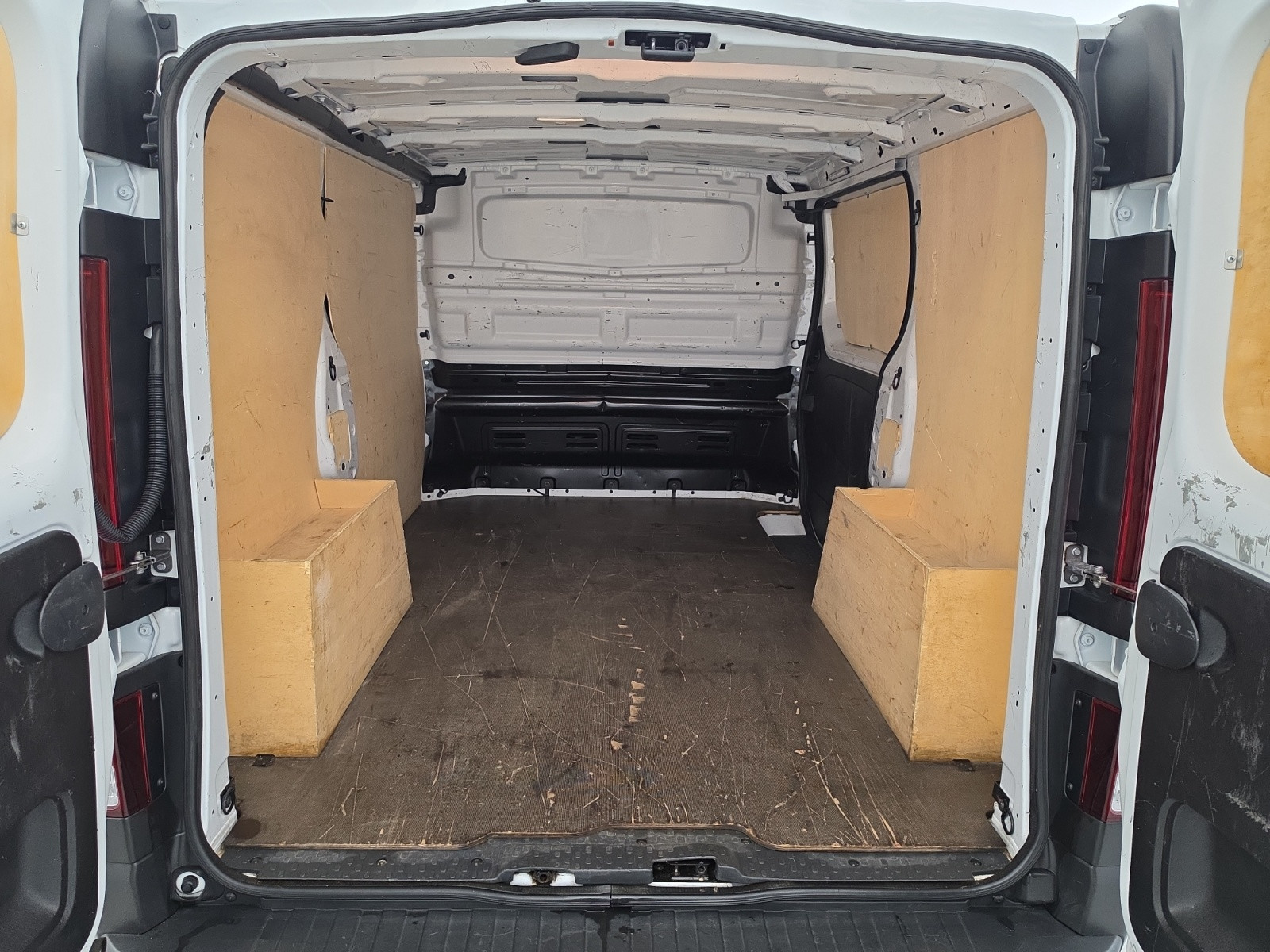 Vente en ligne Renault Trafic 3 Fourgon TRAFIC FGN L1H1 3000 KG BLUE DCI 130 au prix de 22 990 €
