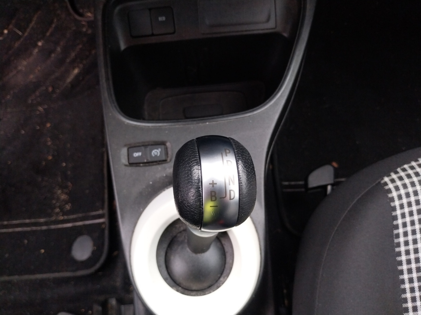 Vente en ligne Renault Twingo Electrique Twingo III E-Tech au prix de 11 890 €