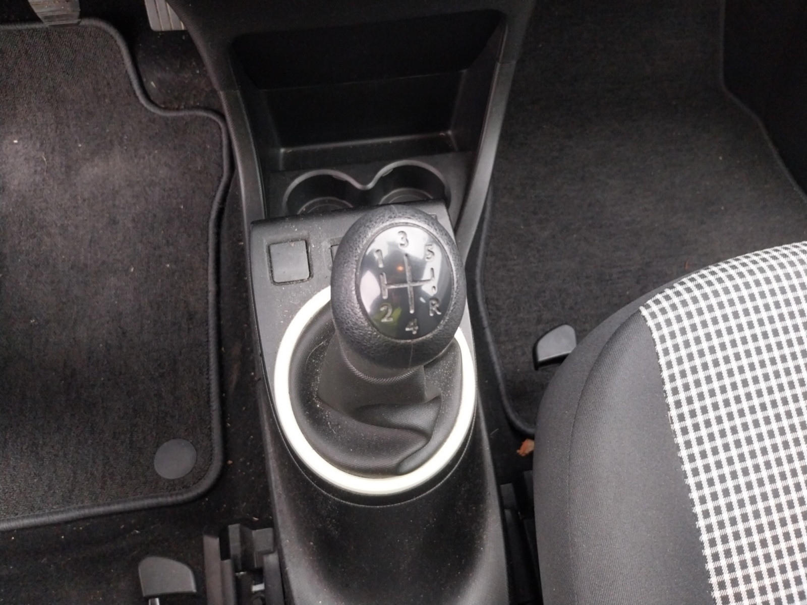 Vente en ligne Renault Twingo 3  1.0 SCe 70 E6 au prix de 7 990 €
