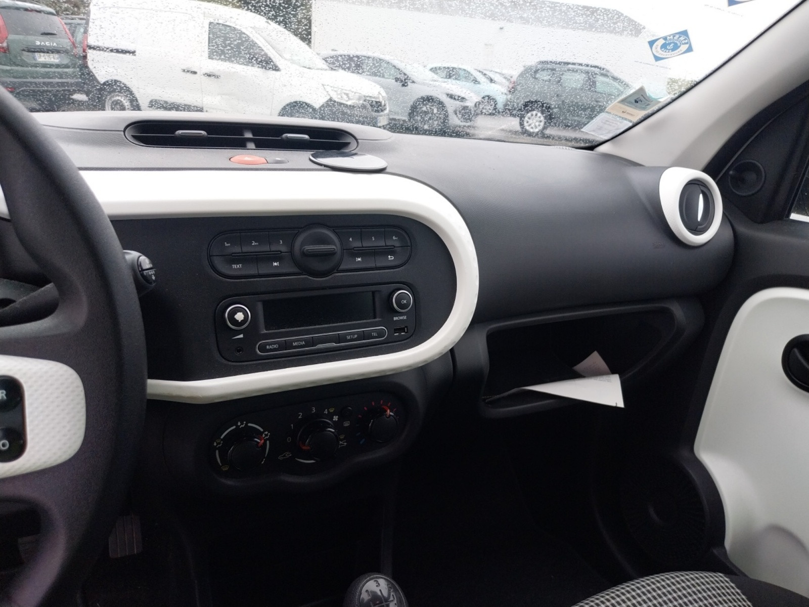 Vente en ligne Renault Twingo 3  1.0 SCe 70 E6 au prix de 7 990 €