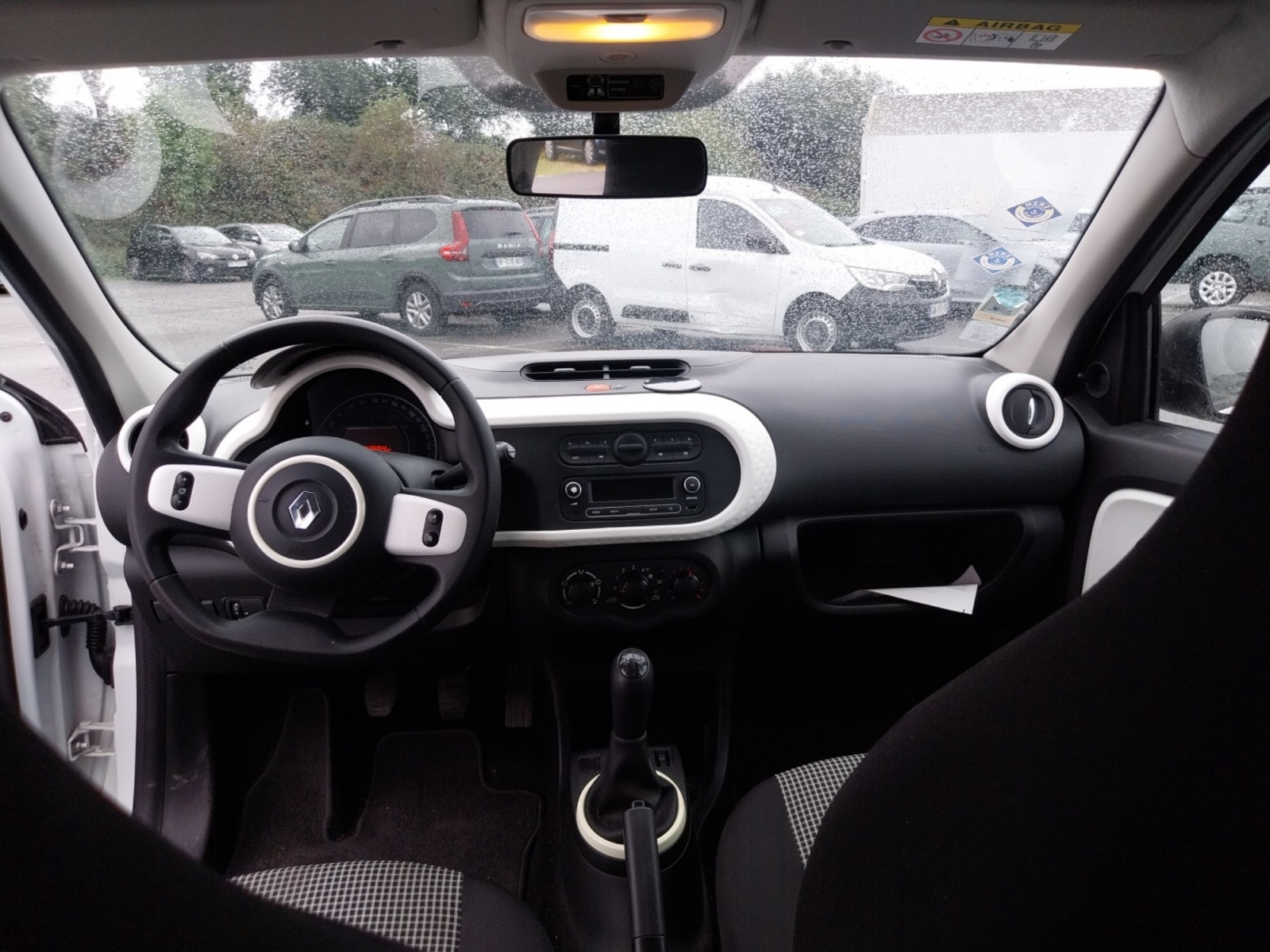 Vente en ligne Renault Twingo 3  1.0 SCe 70 E6 au prix de 7 990 €