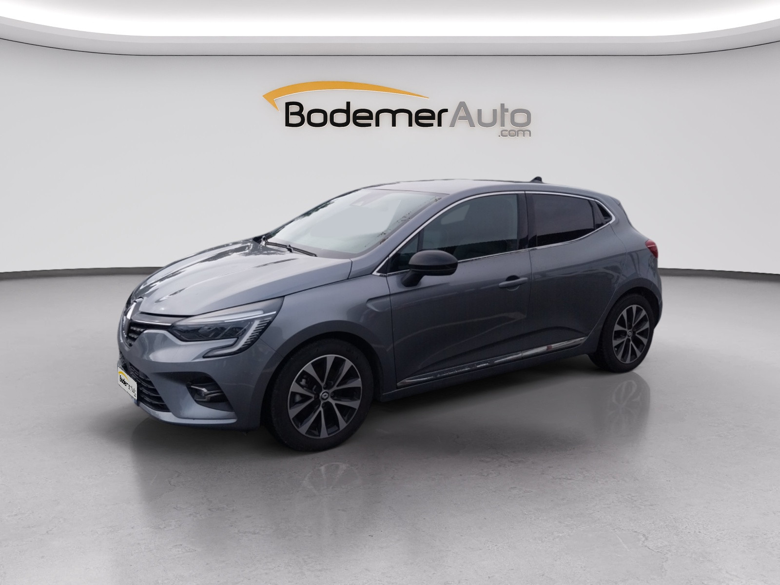 Renault Clio 5 Clio E-Tech full hybrid 145 occasion de 2022 en vente à Concarneau