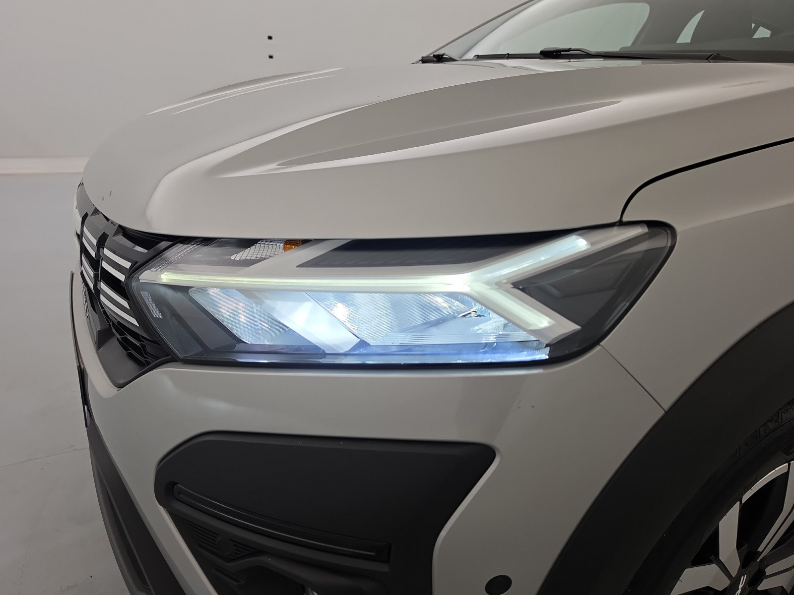 Vente en ligne Dacia Sandero  ECO-G 100 au prix de 15 750 €