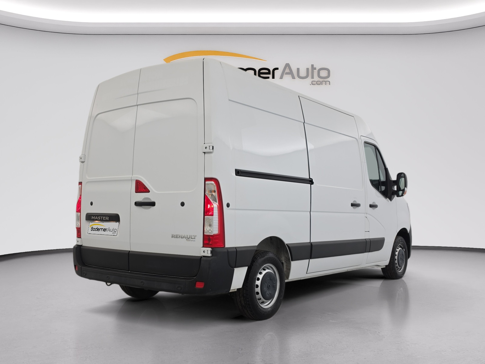 Vente en ligne Renault Master Fourgon MASTER FGN TRAC F3300 L2H2 BLUE DCI 150 au prix de 23 490 €