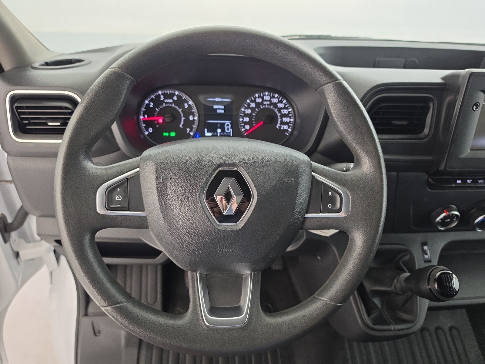 Vente en ligne Renault Master Fourgon MASTER FGN TRAC F3300 L2H2 BLUE DCI 150 au prix de 23 490 €