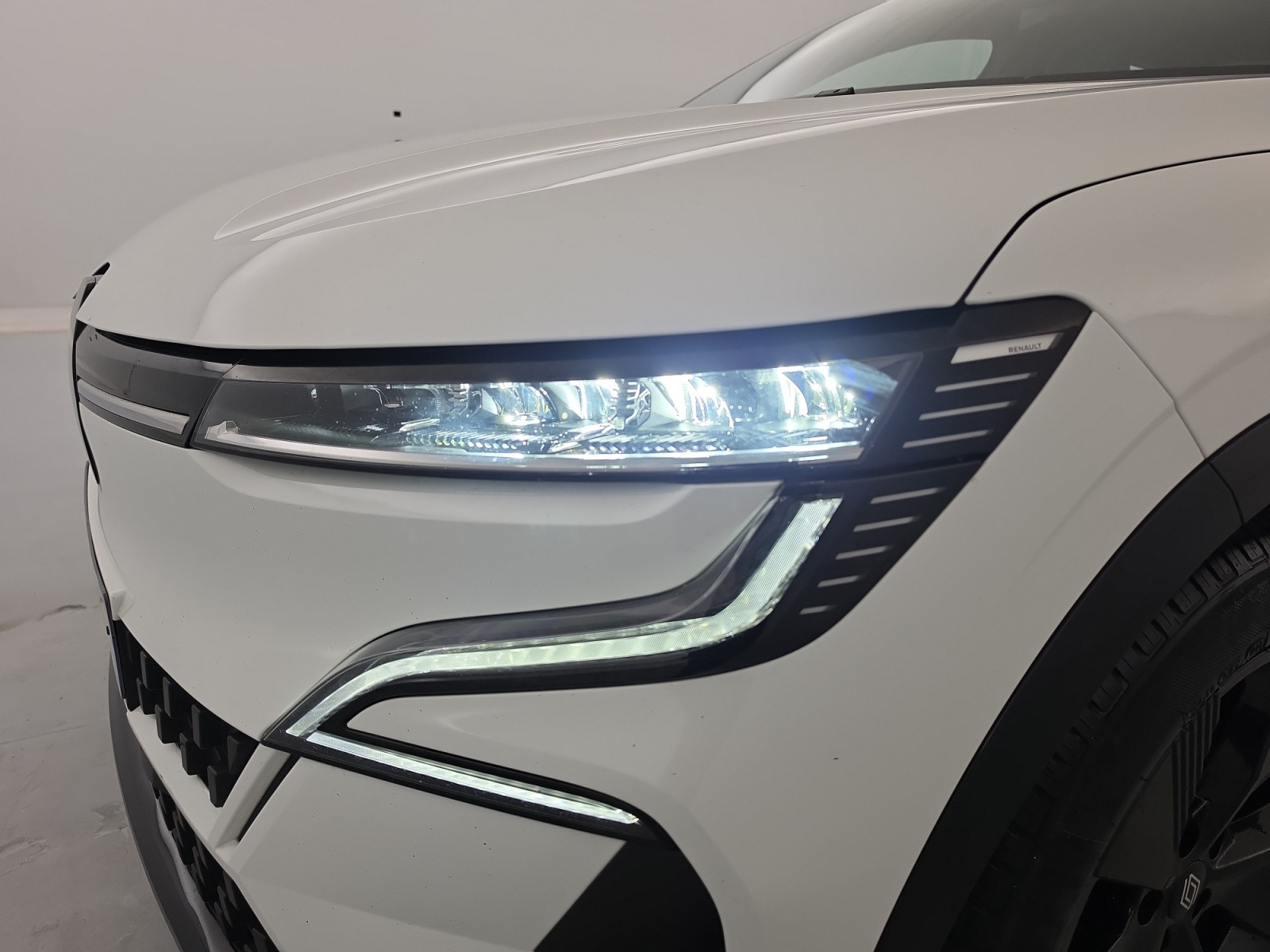 Vente en ligne Renault Megane E-Tech  130 ch autonomie confort GSR2 au prix de 23 390 €